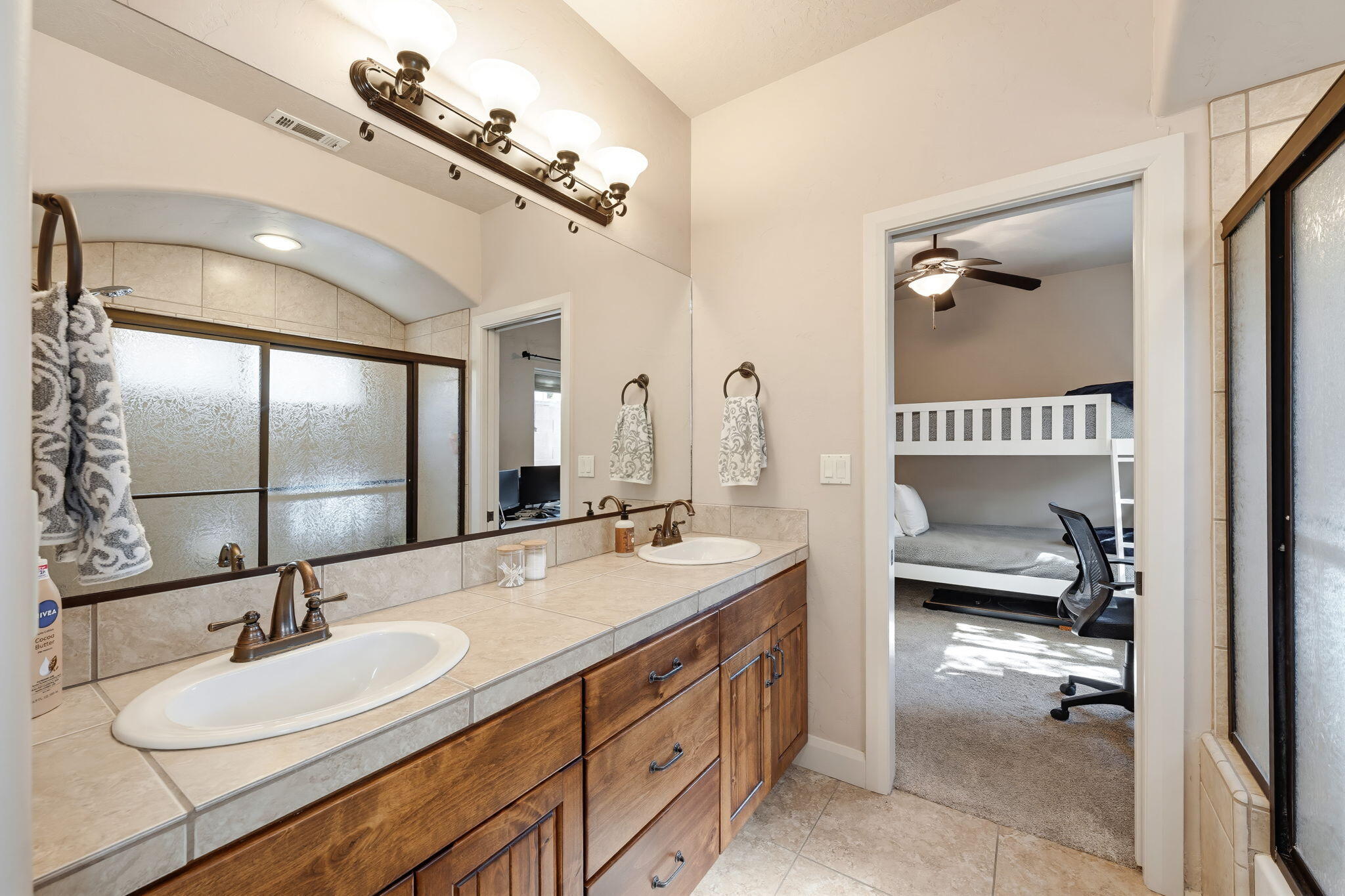 EAST RIDGE - Residential
