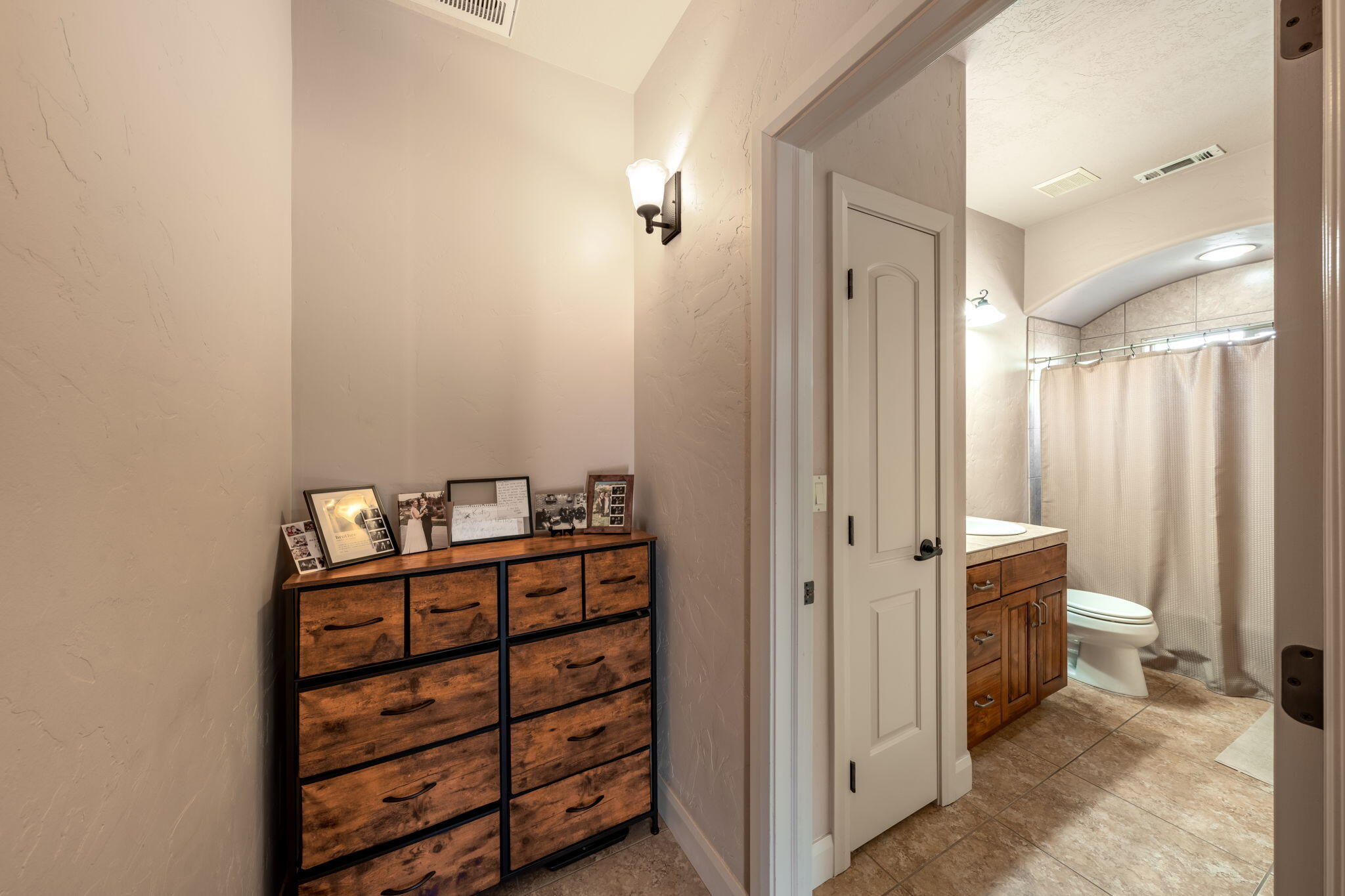 EAST RIDGE - Residential