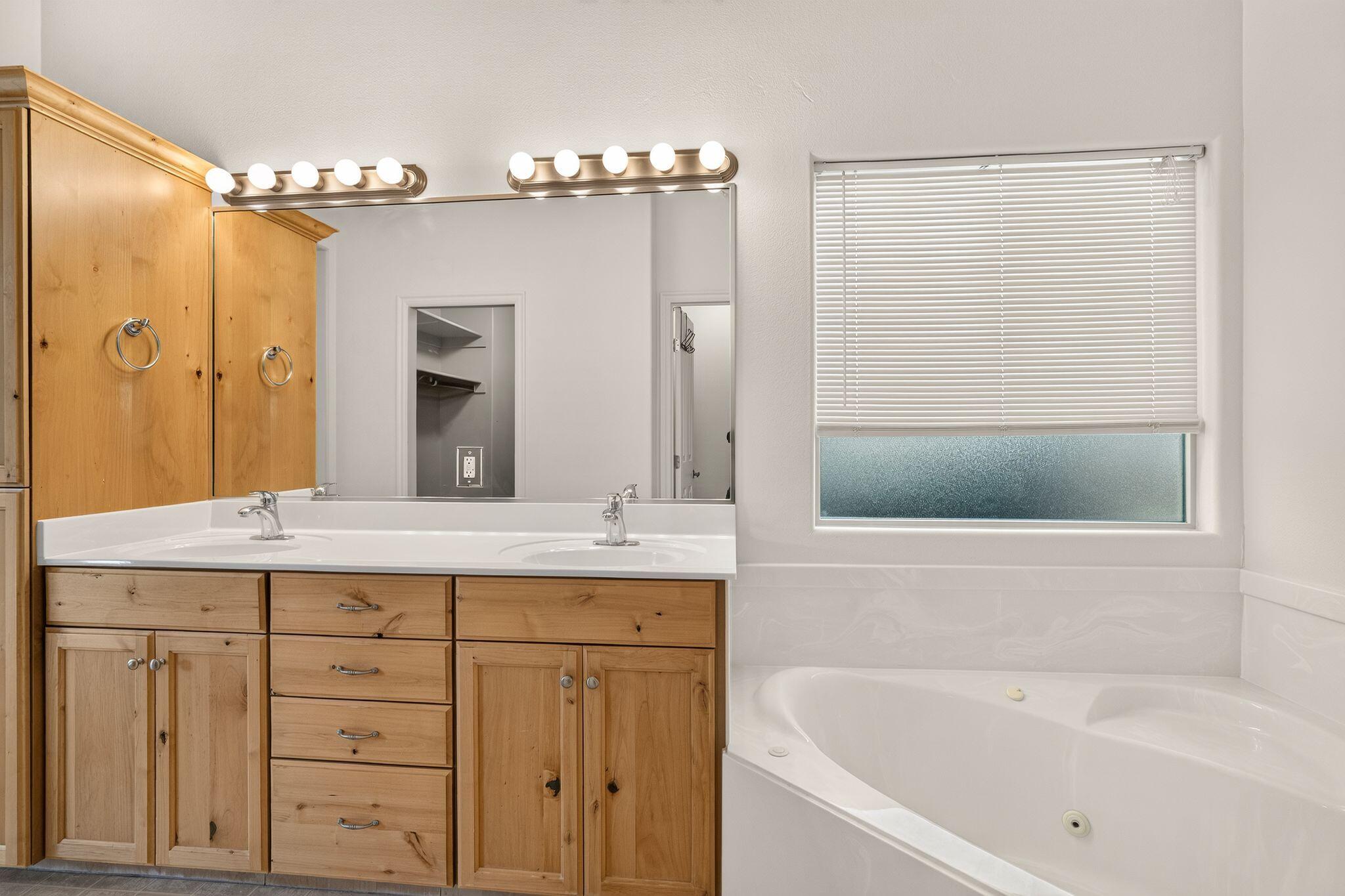 IRONWOOD - Residential