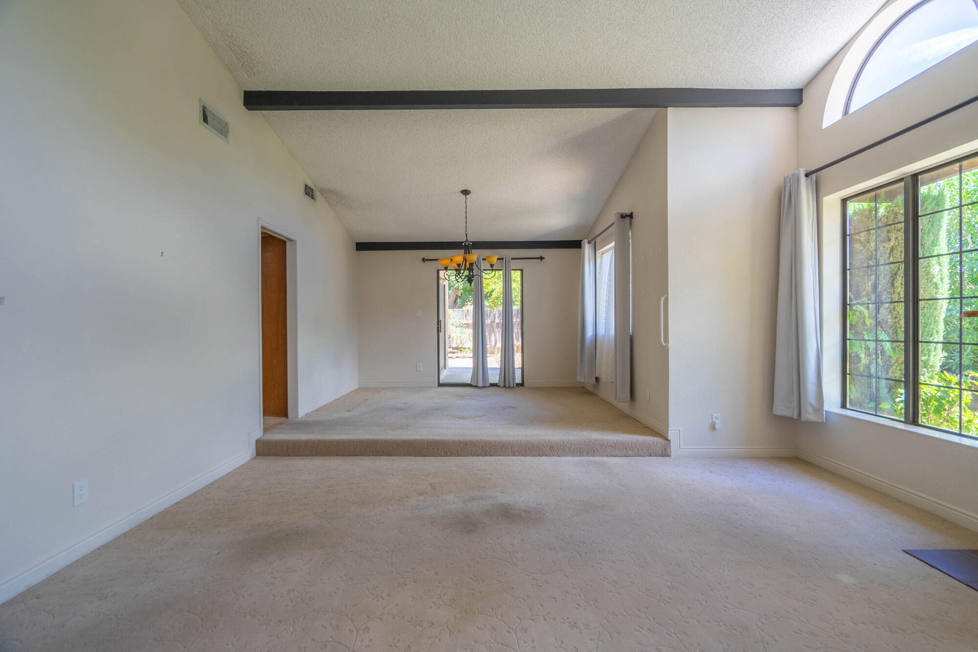 BLOOMINGTON HILLS - Residential