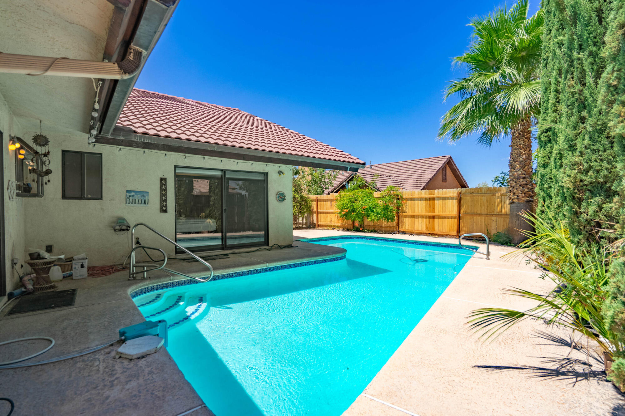 BLOOMINGTON HILLS - Residential