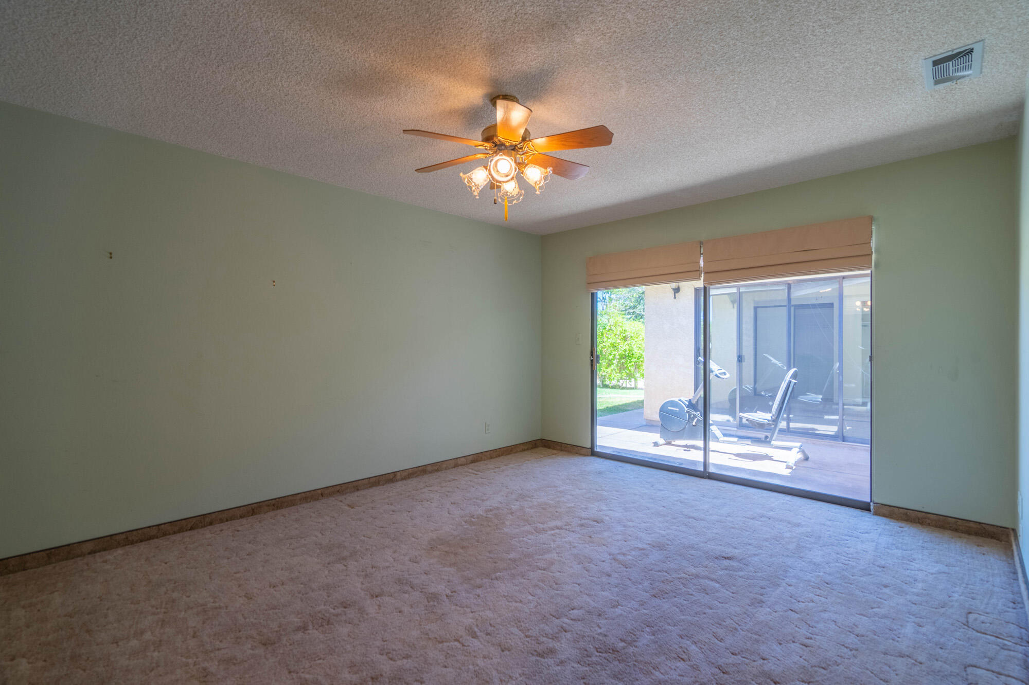BLOOMINGTON HILLS - Residential