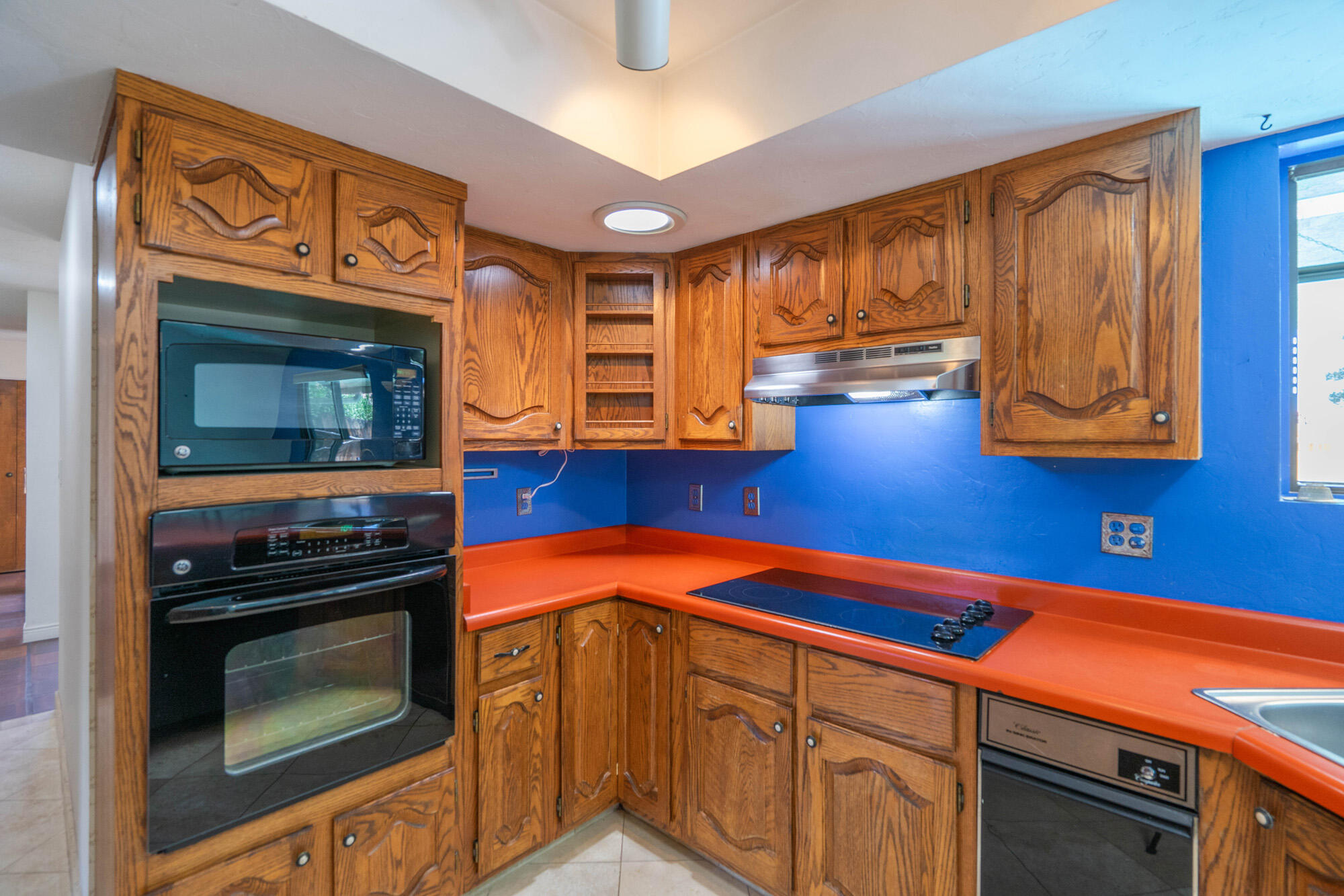 BLOOMINGTON HILLS - Residential