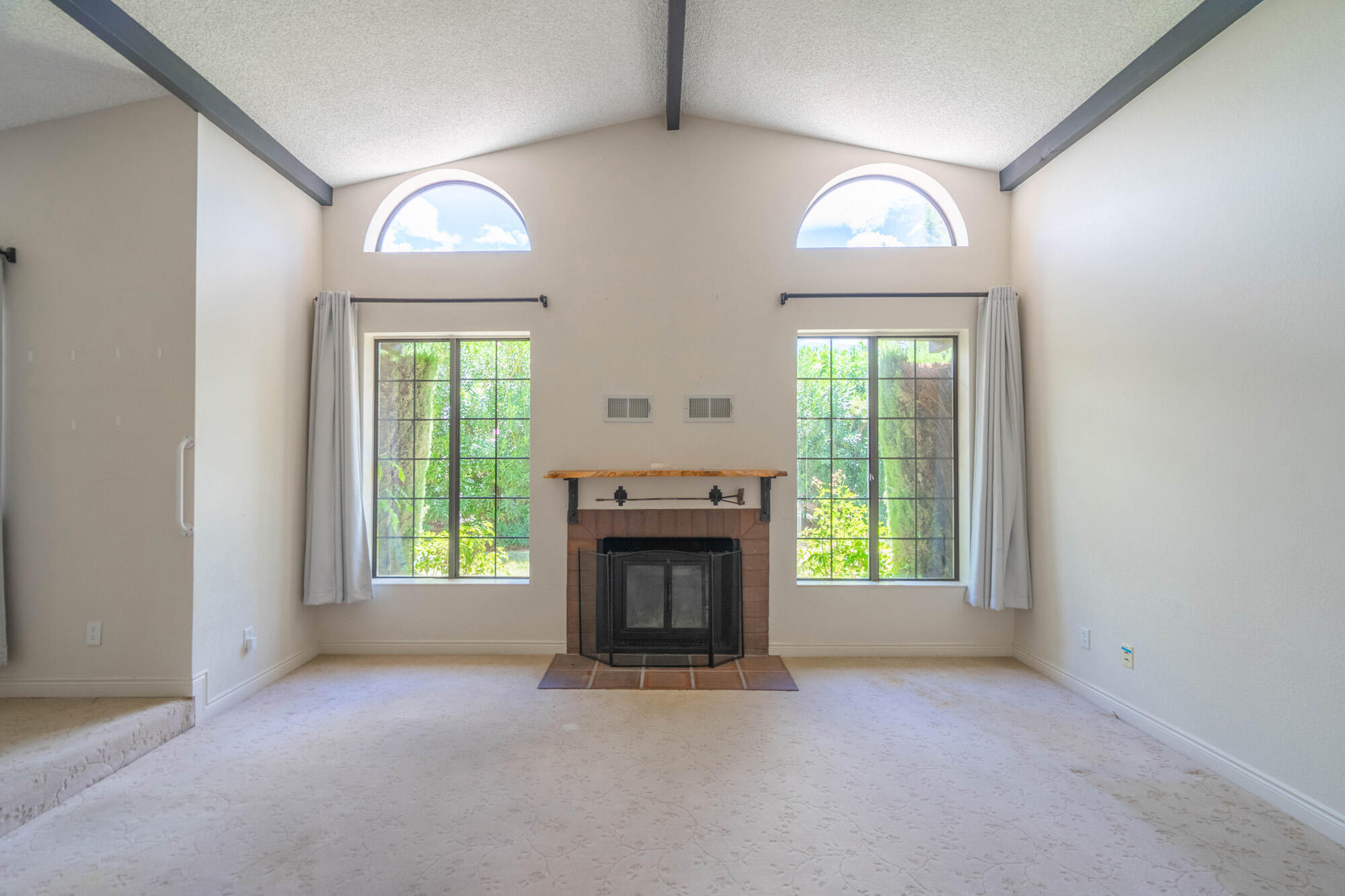 BLOOMINGTON HILLS - Residential
