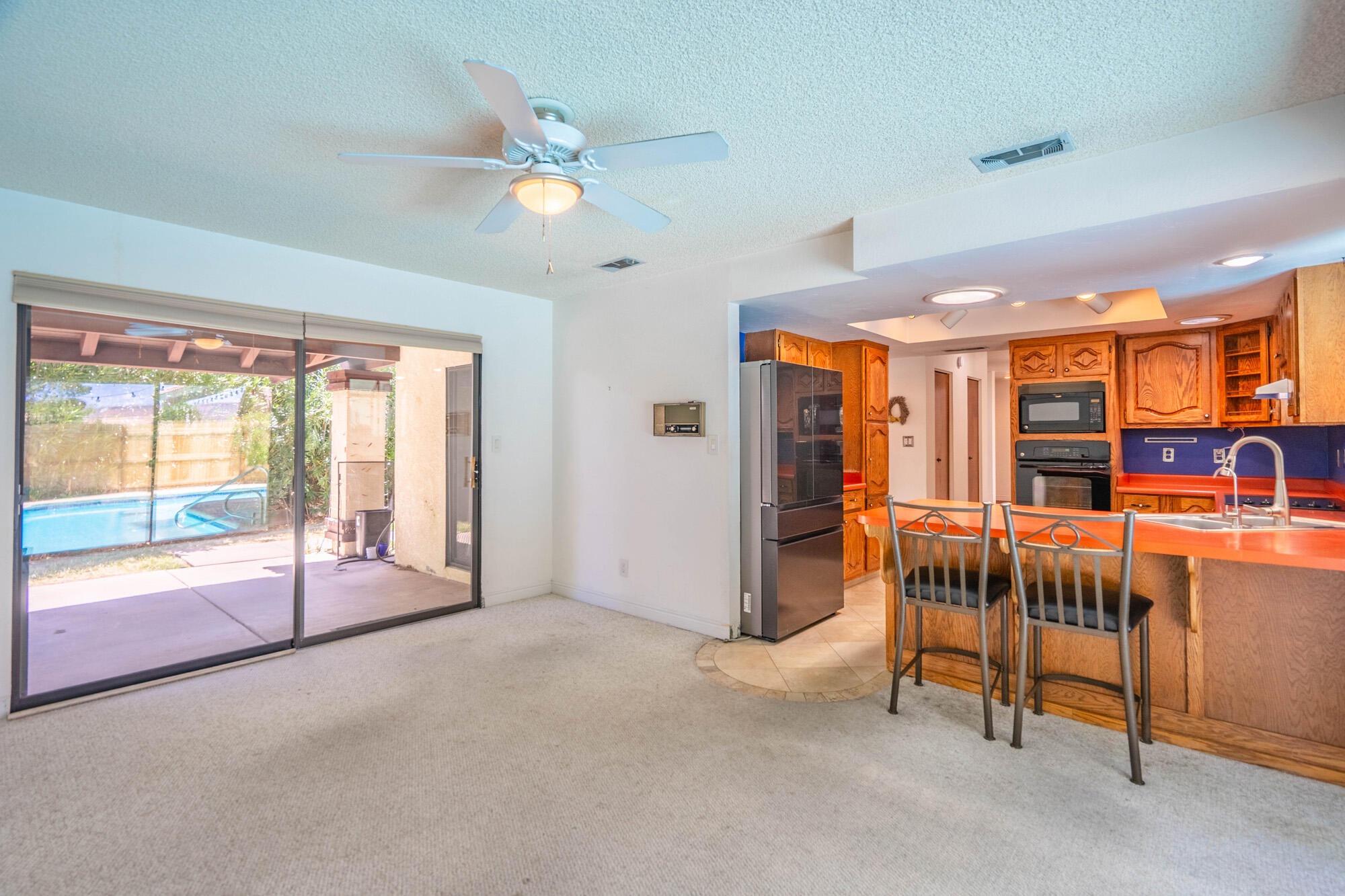 BLOOMINGTON HILLS - Residential