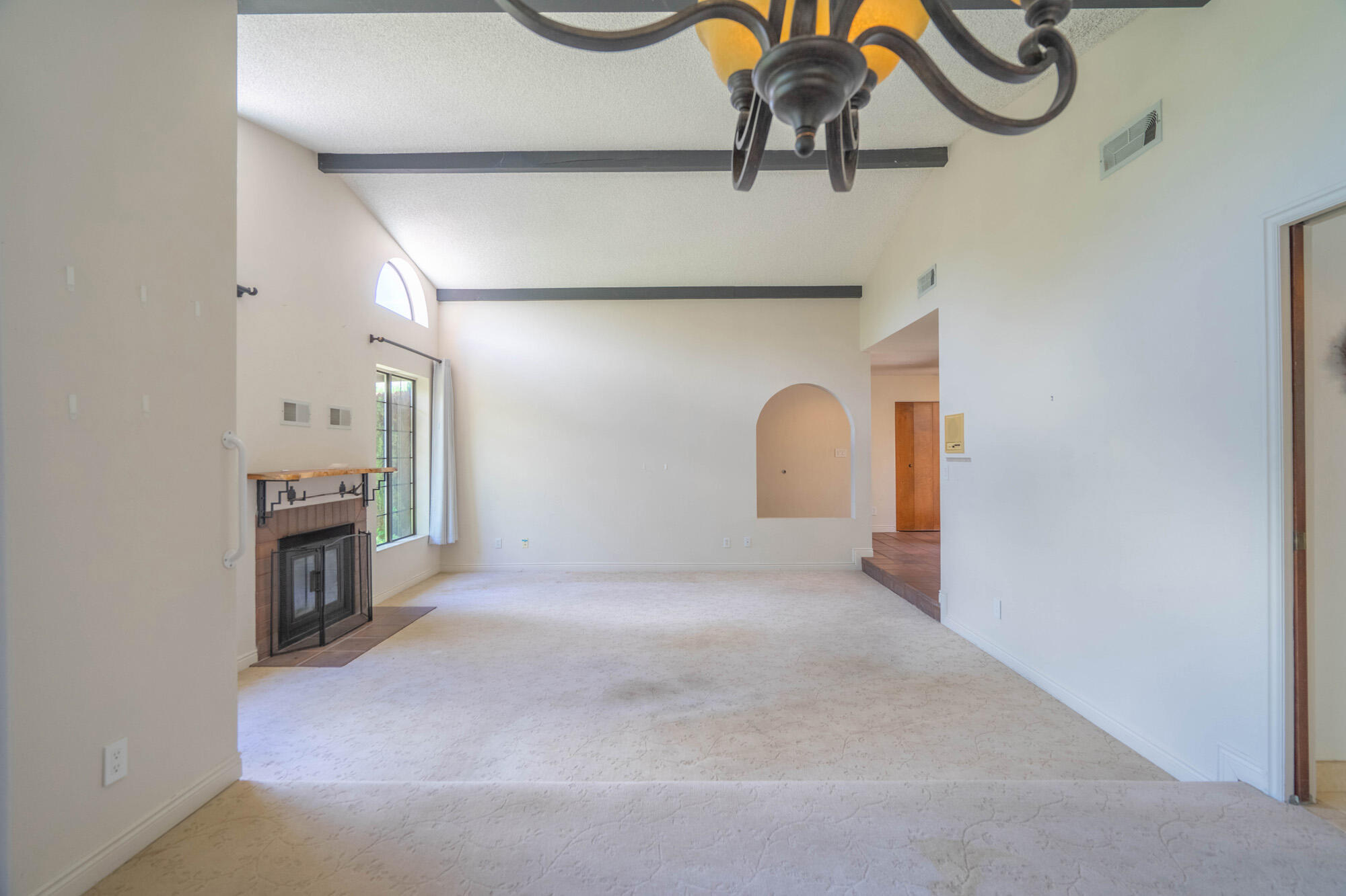BLOOMINGTON HILLS - Residential