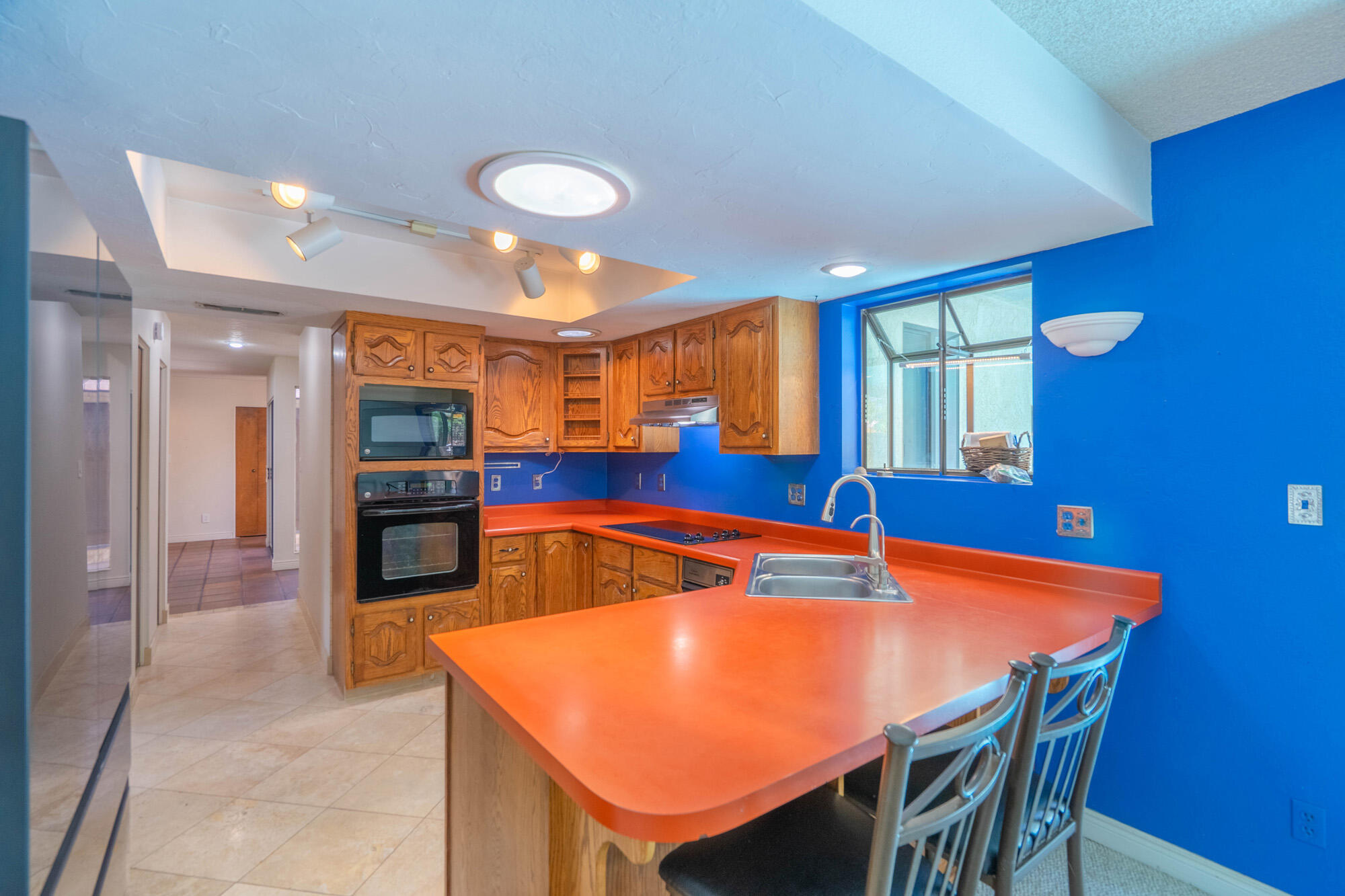 BLOOMINGTON HILLS - Residential
