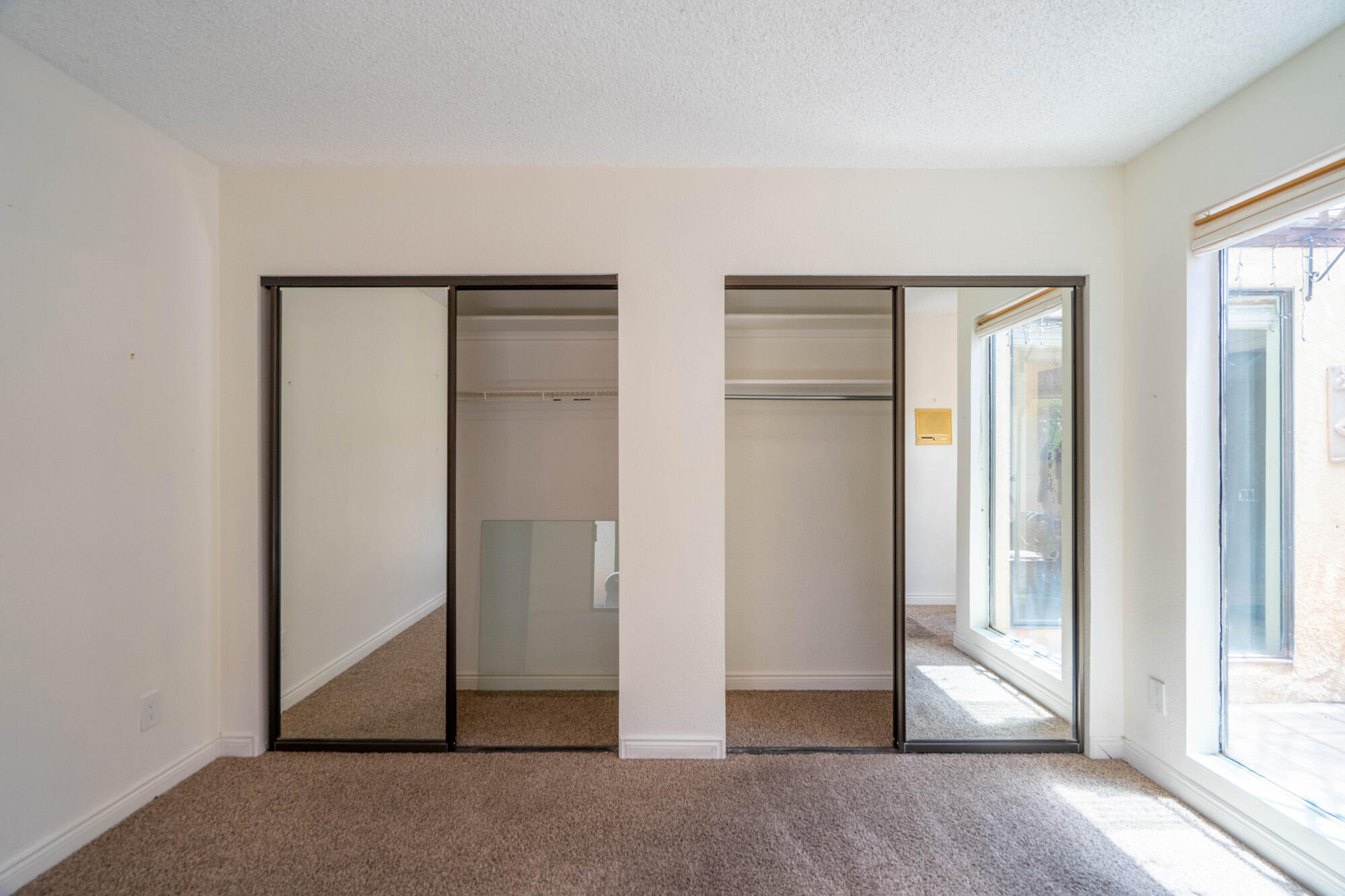 BLOOMINGTON HILLS - Residential