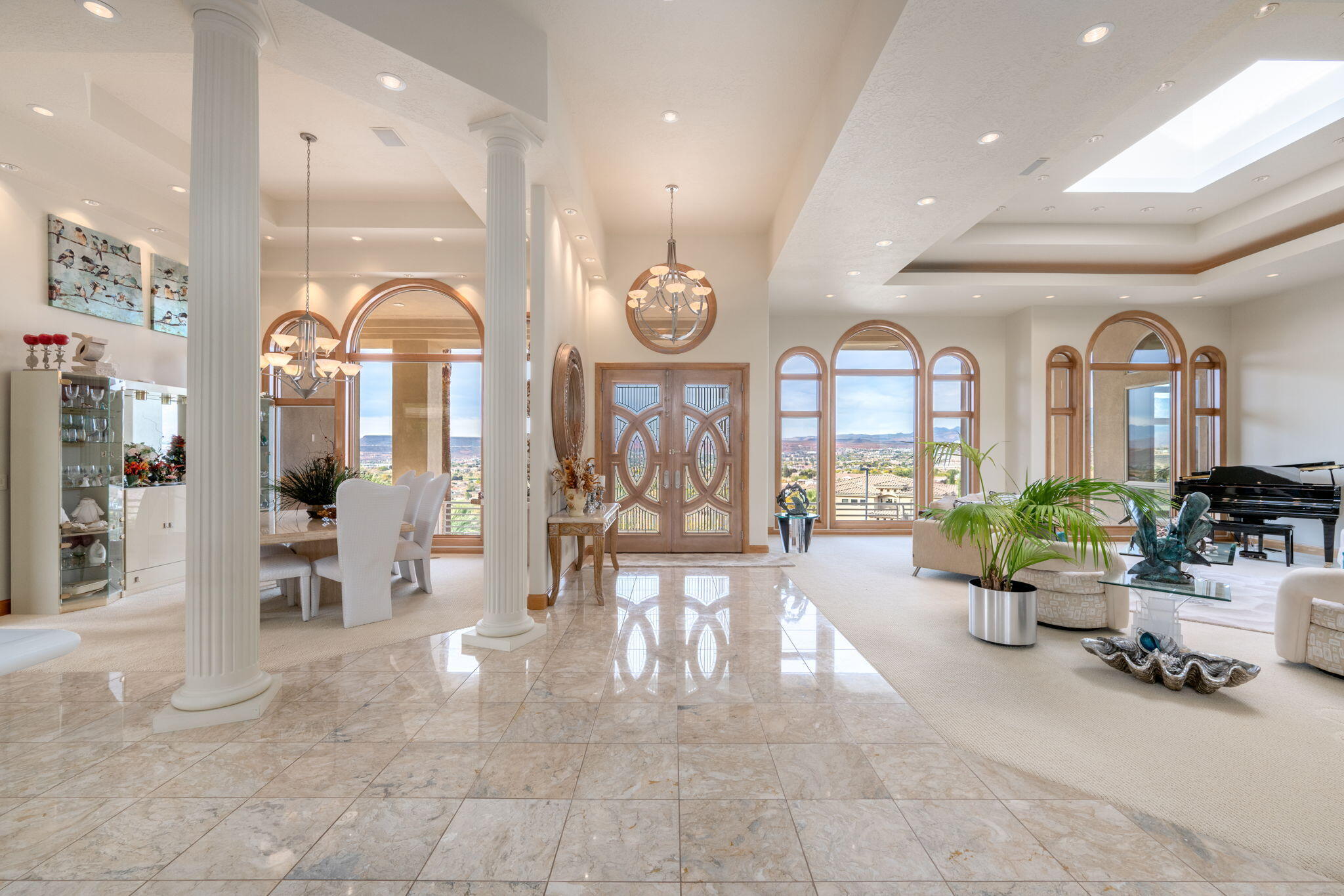FALCON POINT - Residential