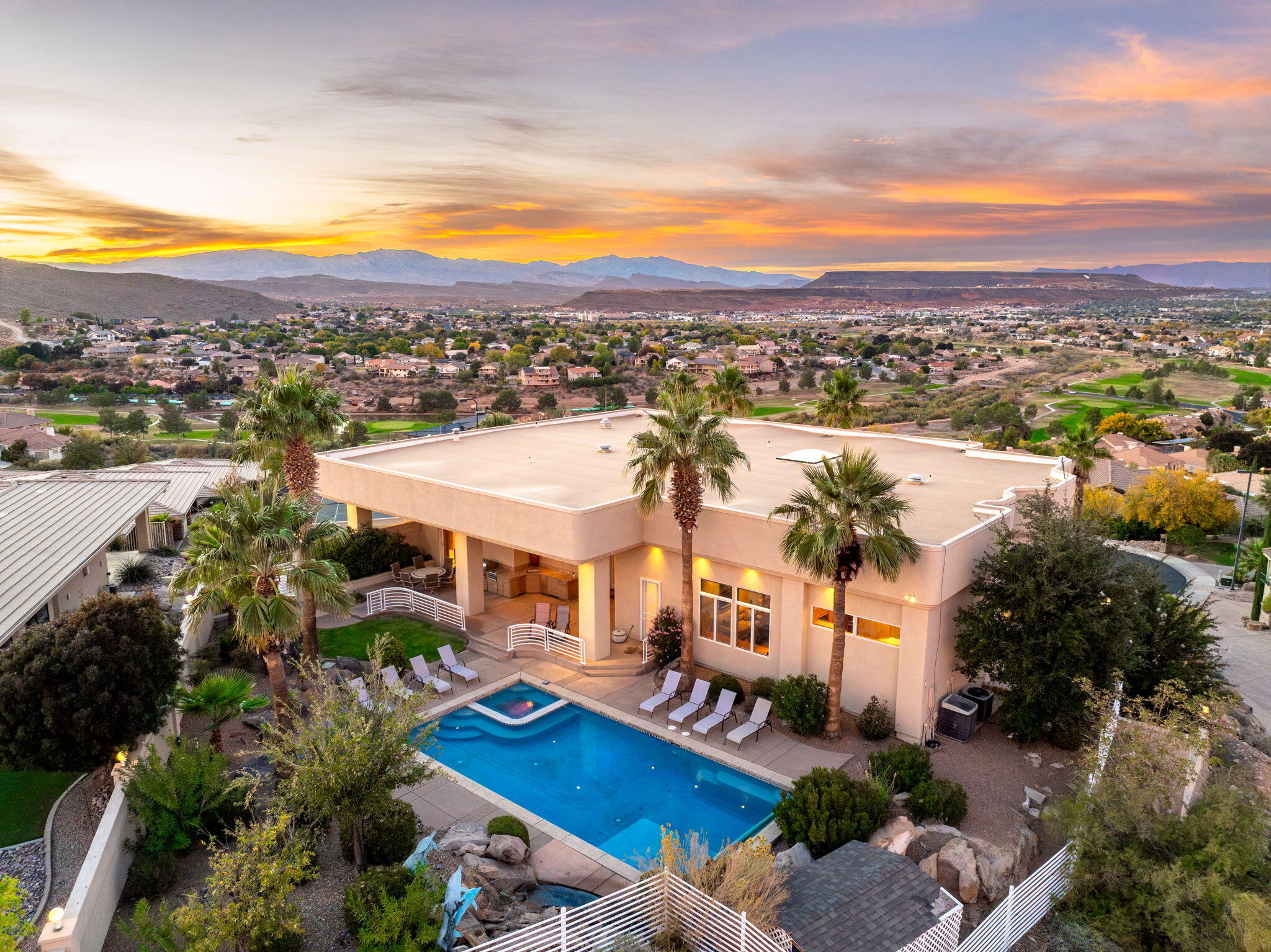 FALCON POINT - Residential