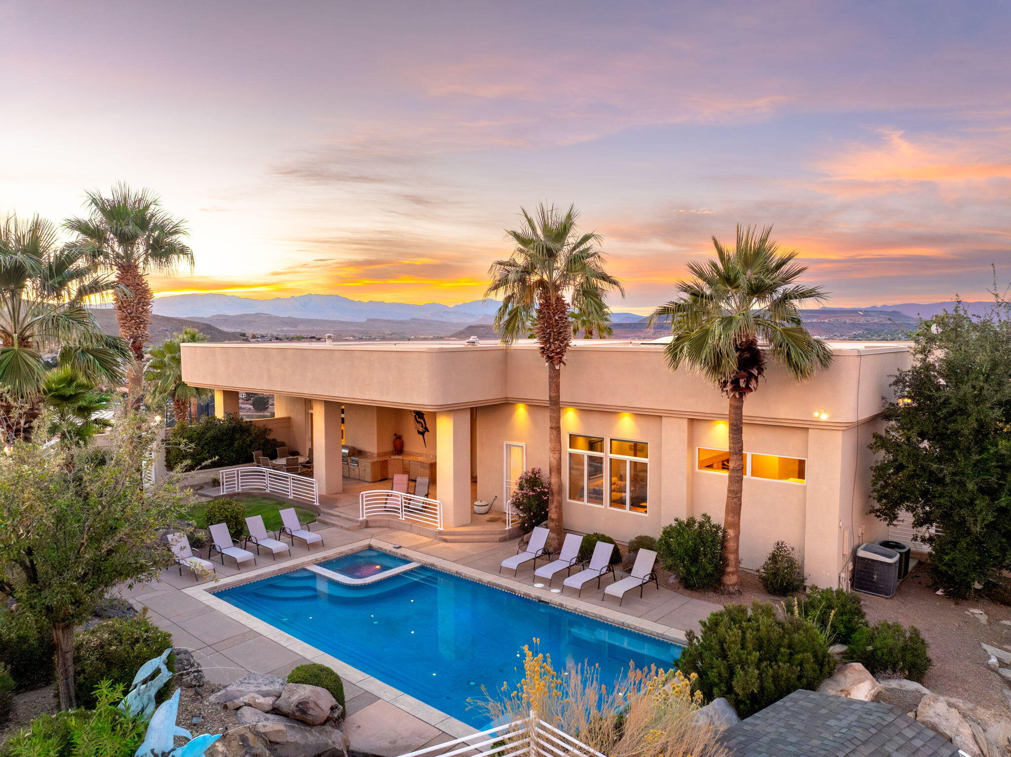 FALCON POINT - Residential