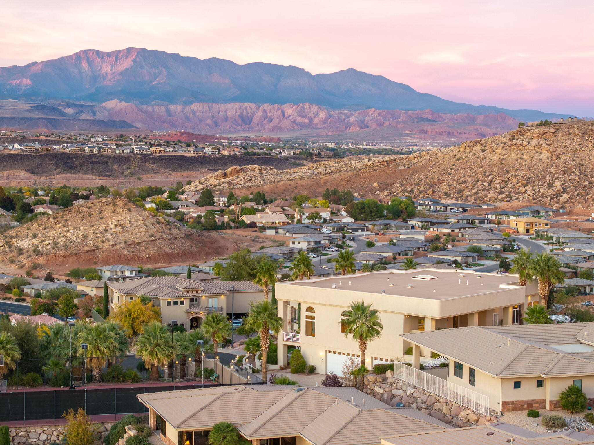 FALCON POINT - Residential