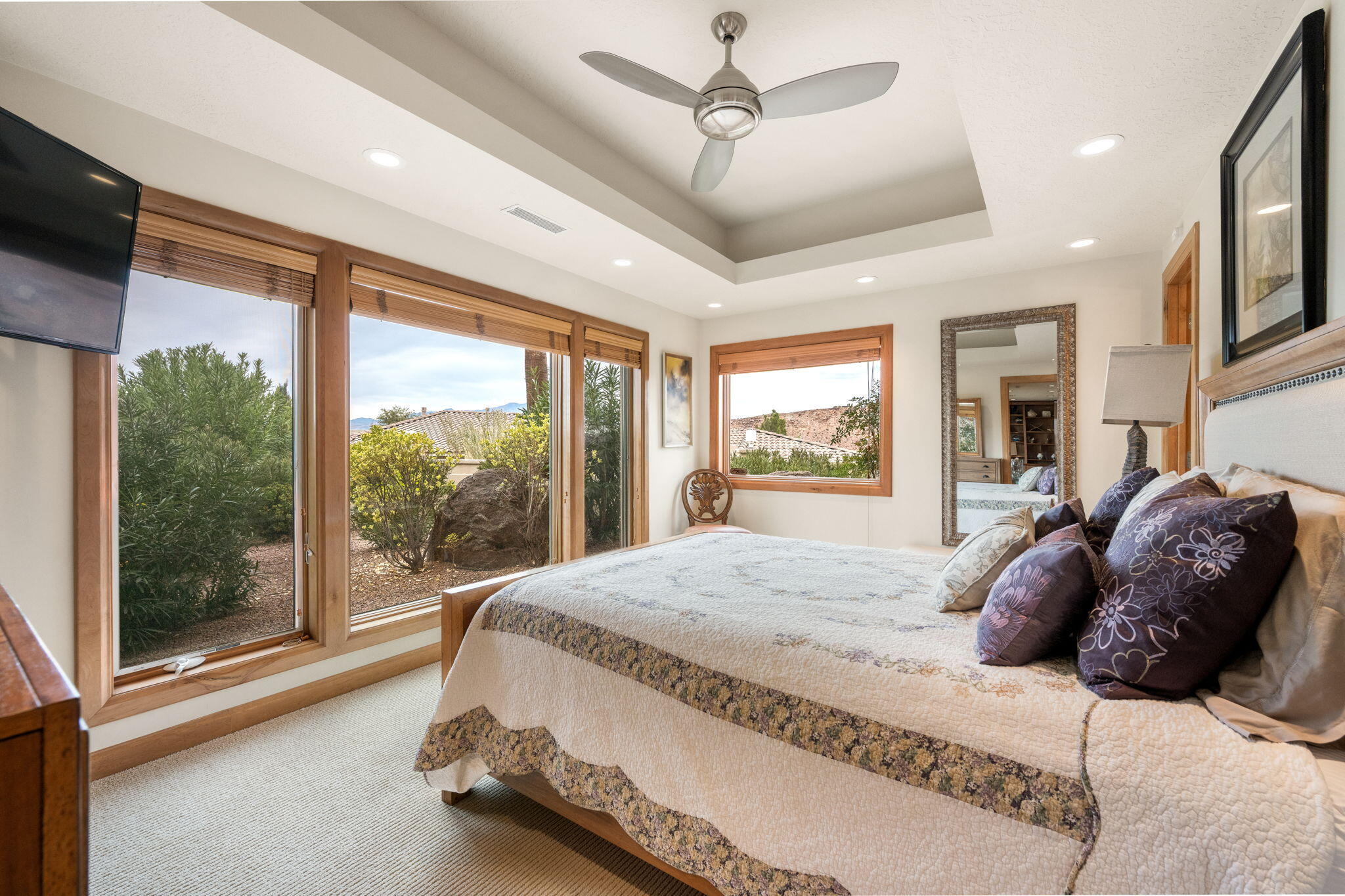 FALCON POINT - Residential