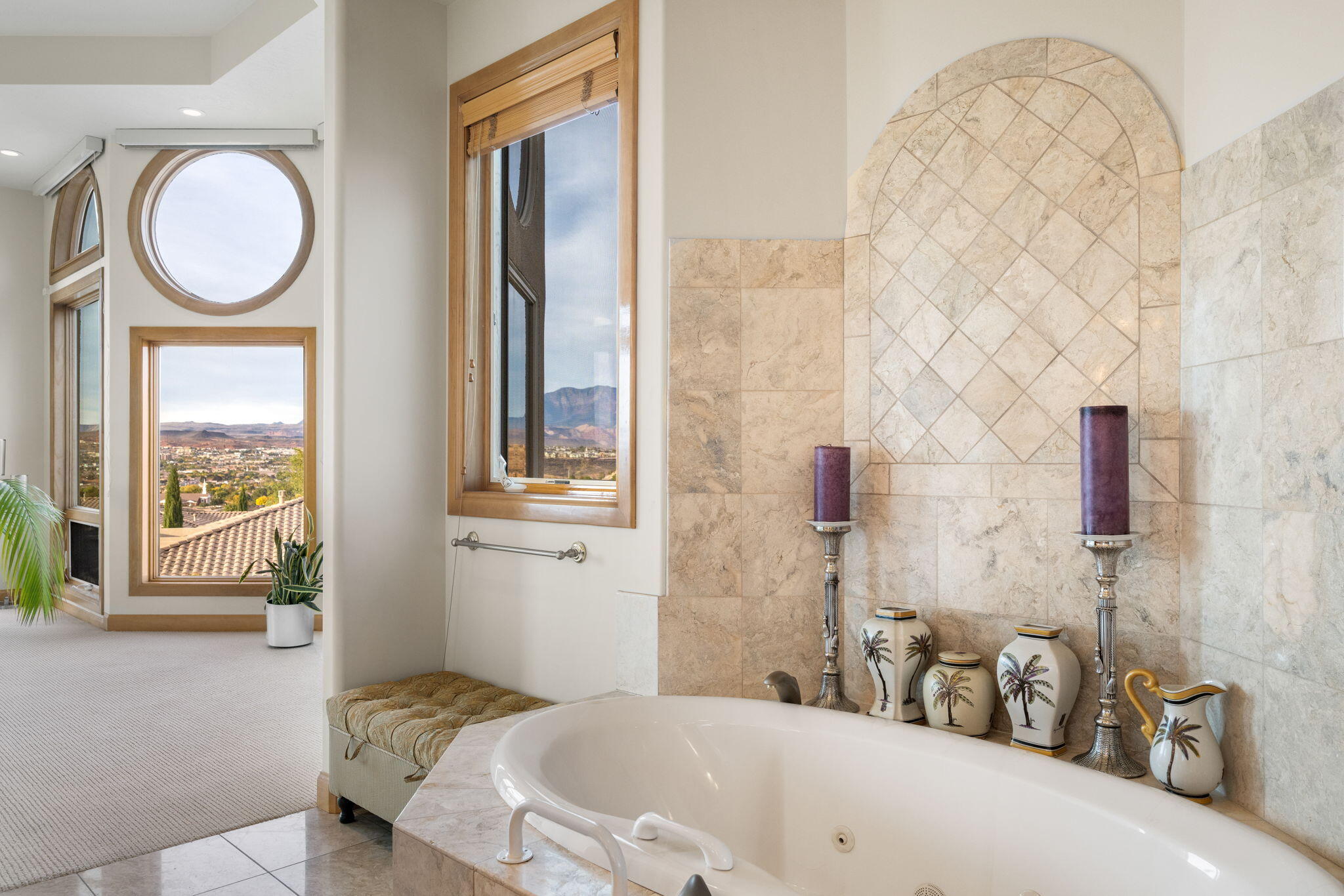 FALCON POINT - Residential