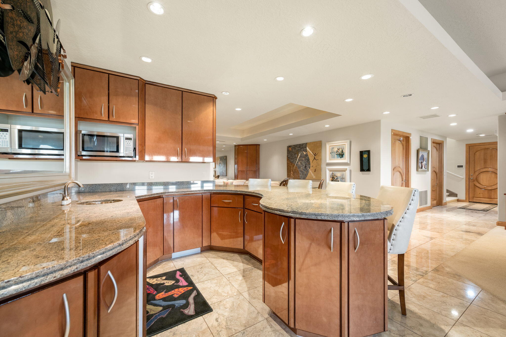 FALCON POINT - Residential