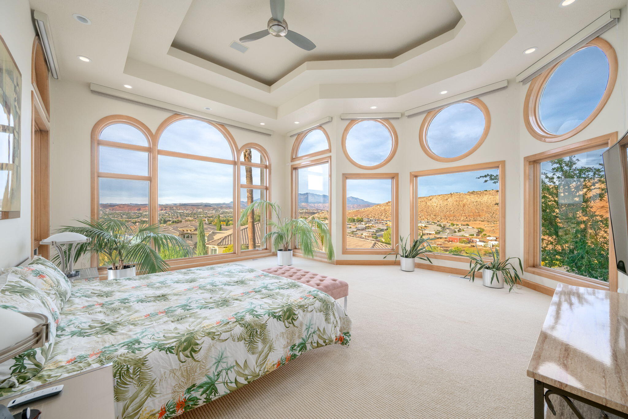 FALCON POINT - Residential