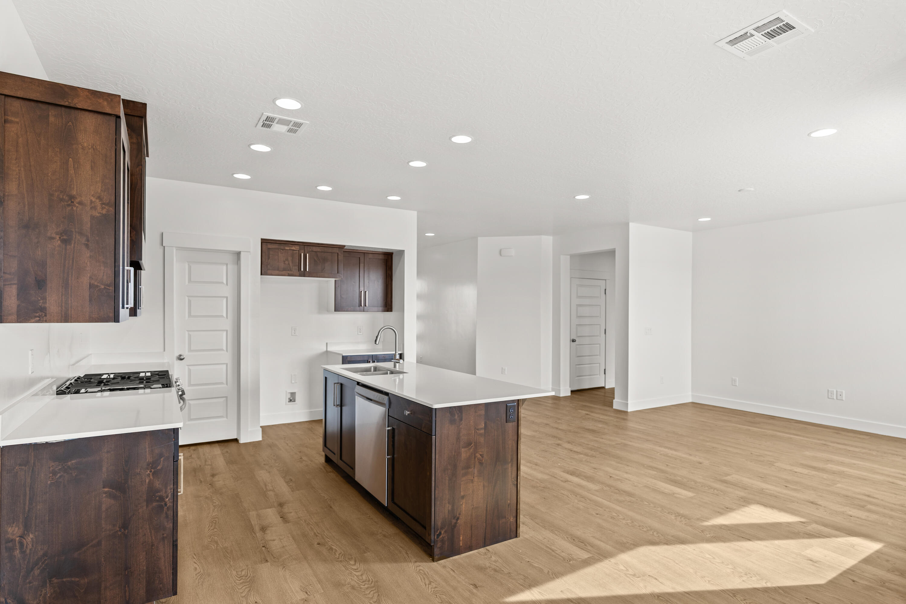 STRAWBERRY FIELDS ESTATES - Residential