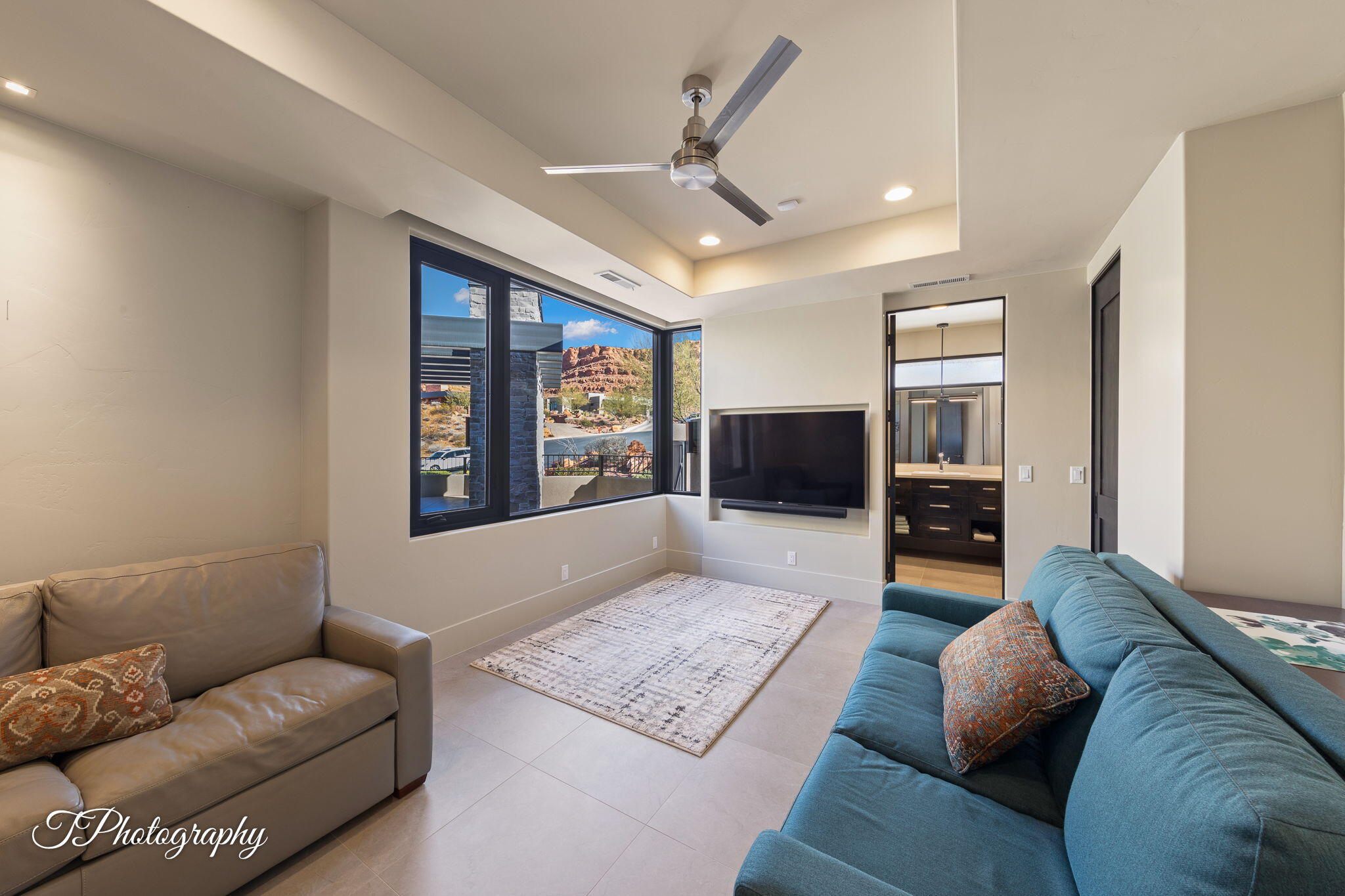 VISTAS AT ENTRADA - Residential