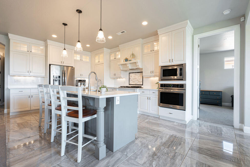 ROADRUNNER RIDGE - Residential