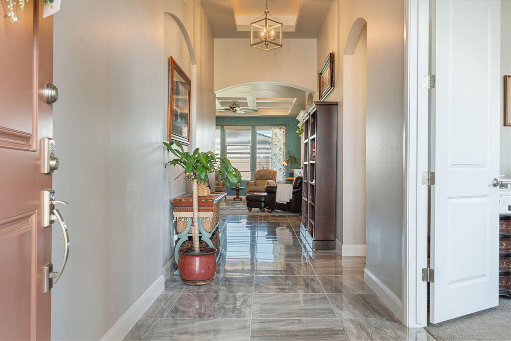 ROADRUNNER RIDGE - Residential