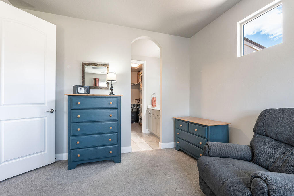 ROADRUNNER RIDGE - Residential