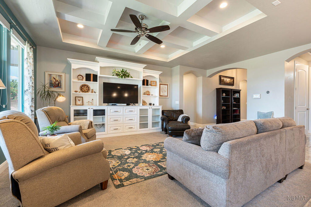 ROADRUNNER RIDGE - Residential