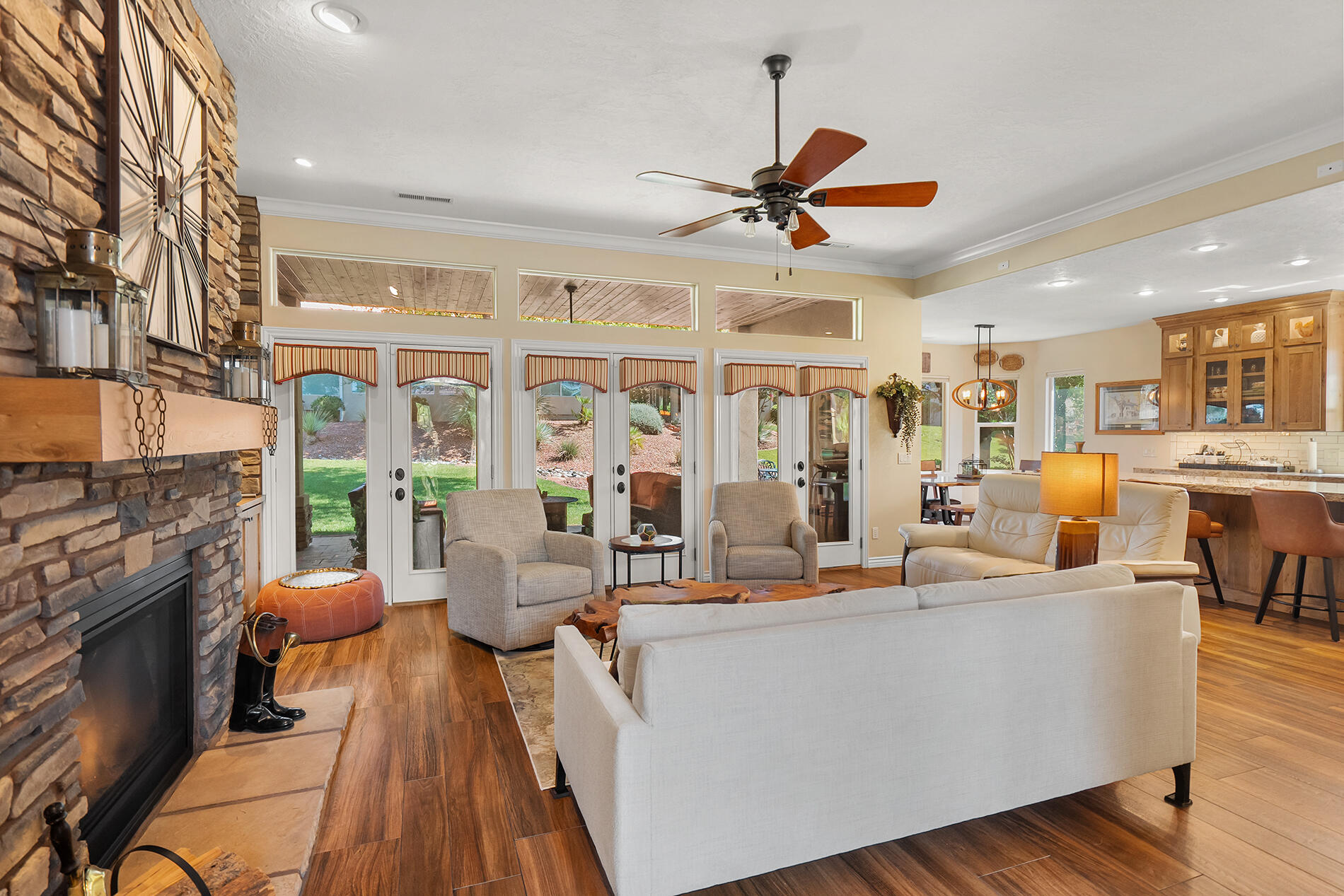 LAS ENTRADAS VILLAGES AT GREEN SPRINGS - Residential