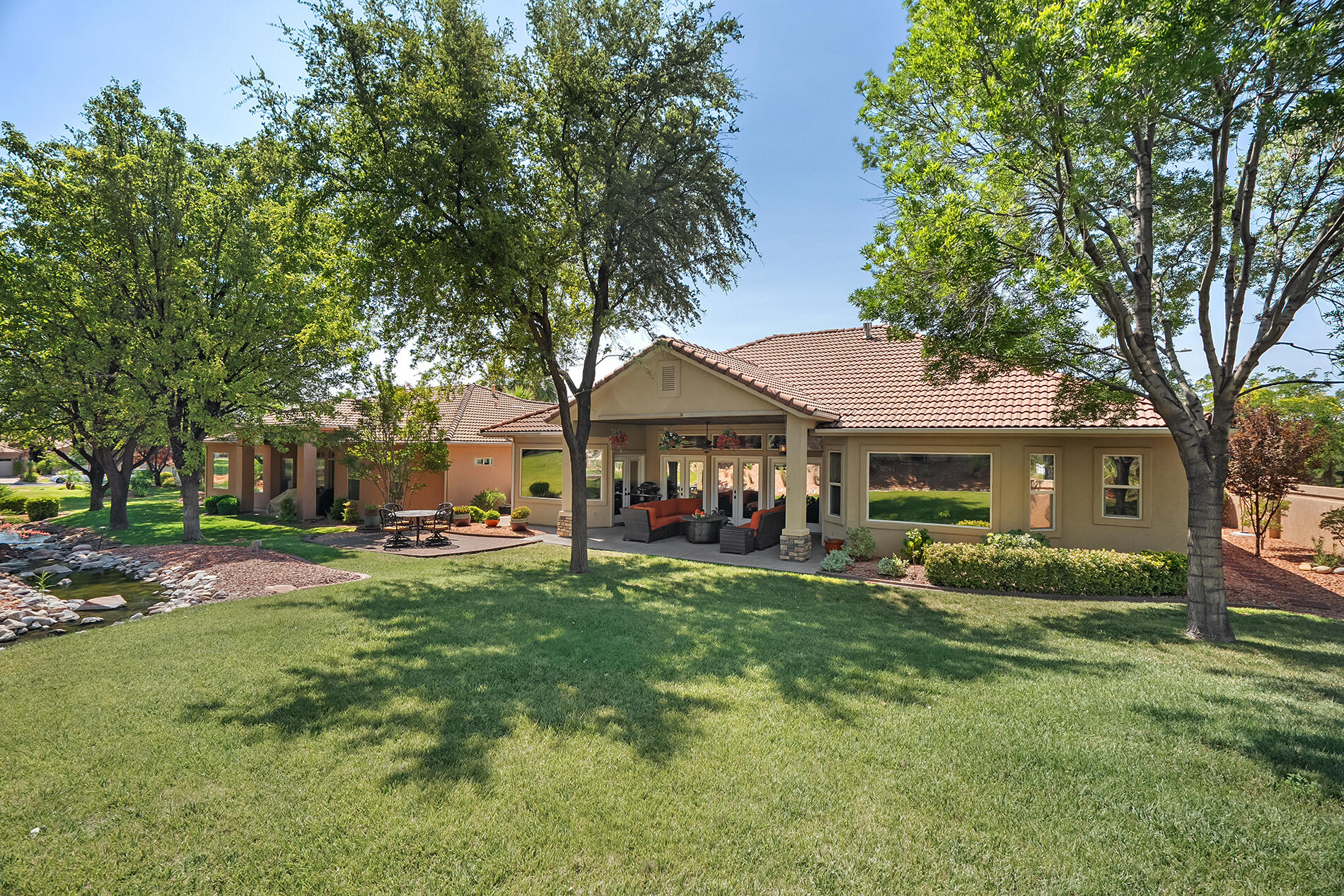 LAS ENTRADAS VILLAGES AT GREEN SPRINGS - Residential