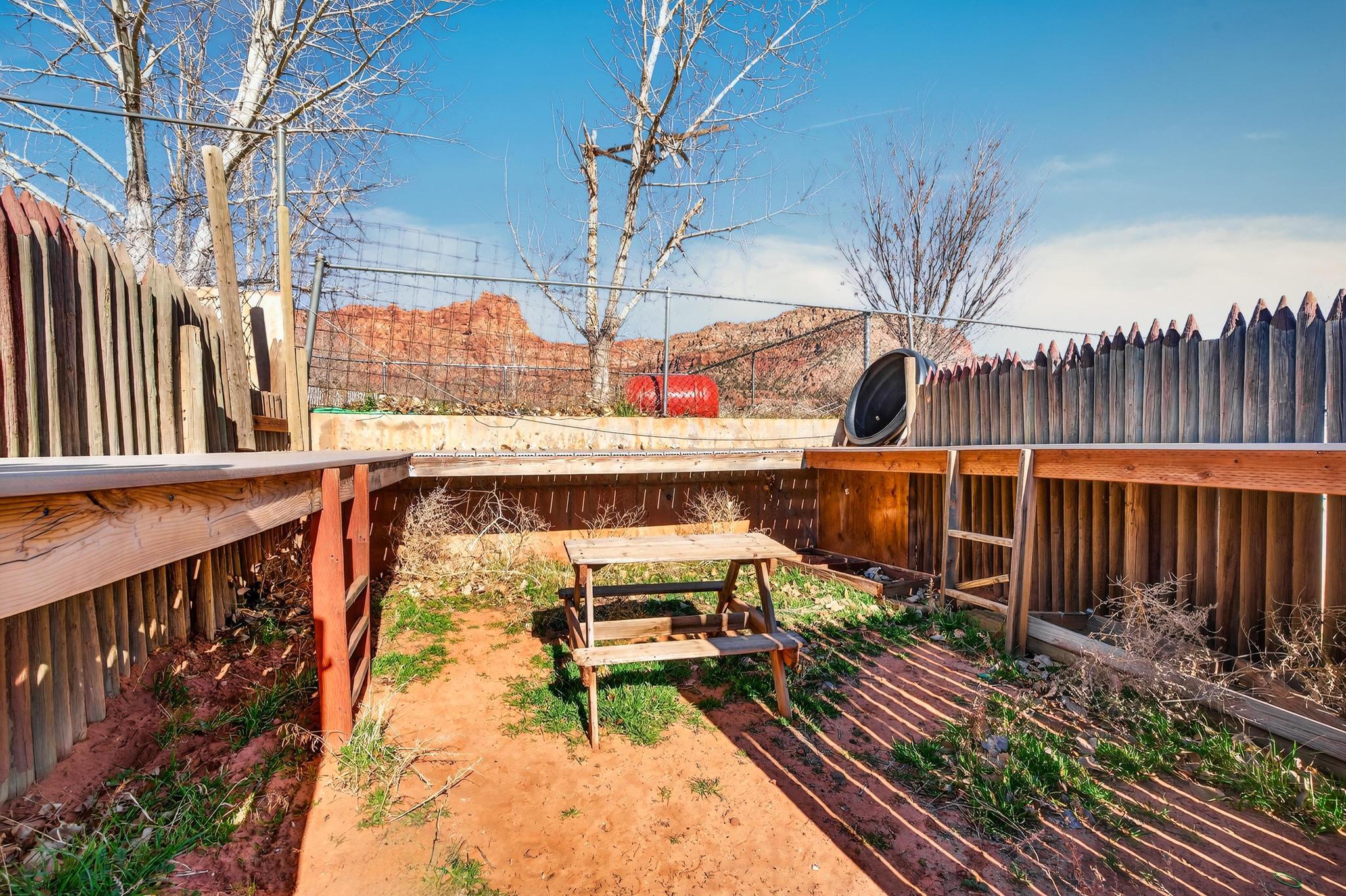 SHORT CREEK - Residential