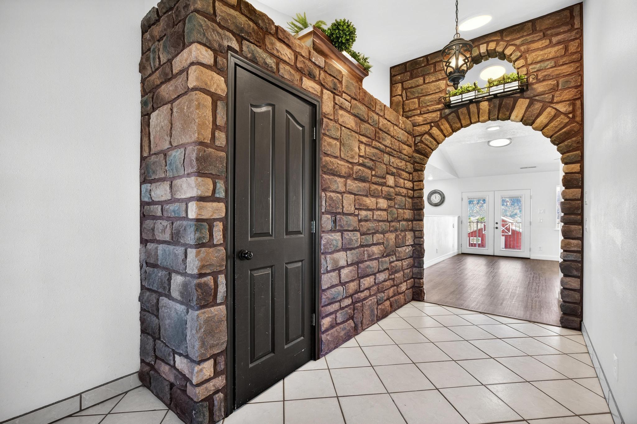 SHORT CREEK - Residential
