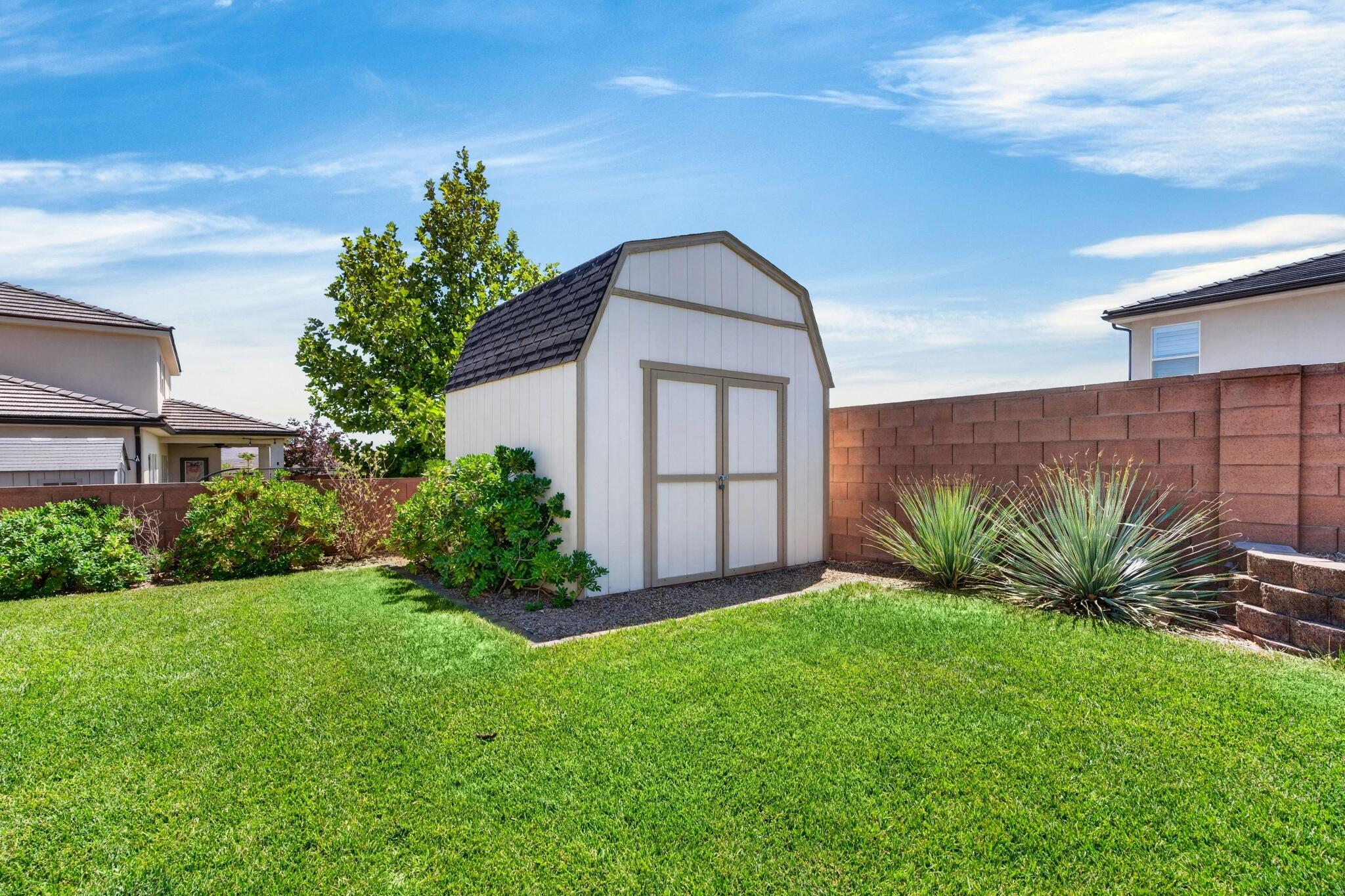 SAGE CANYON - Residential