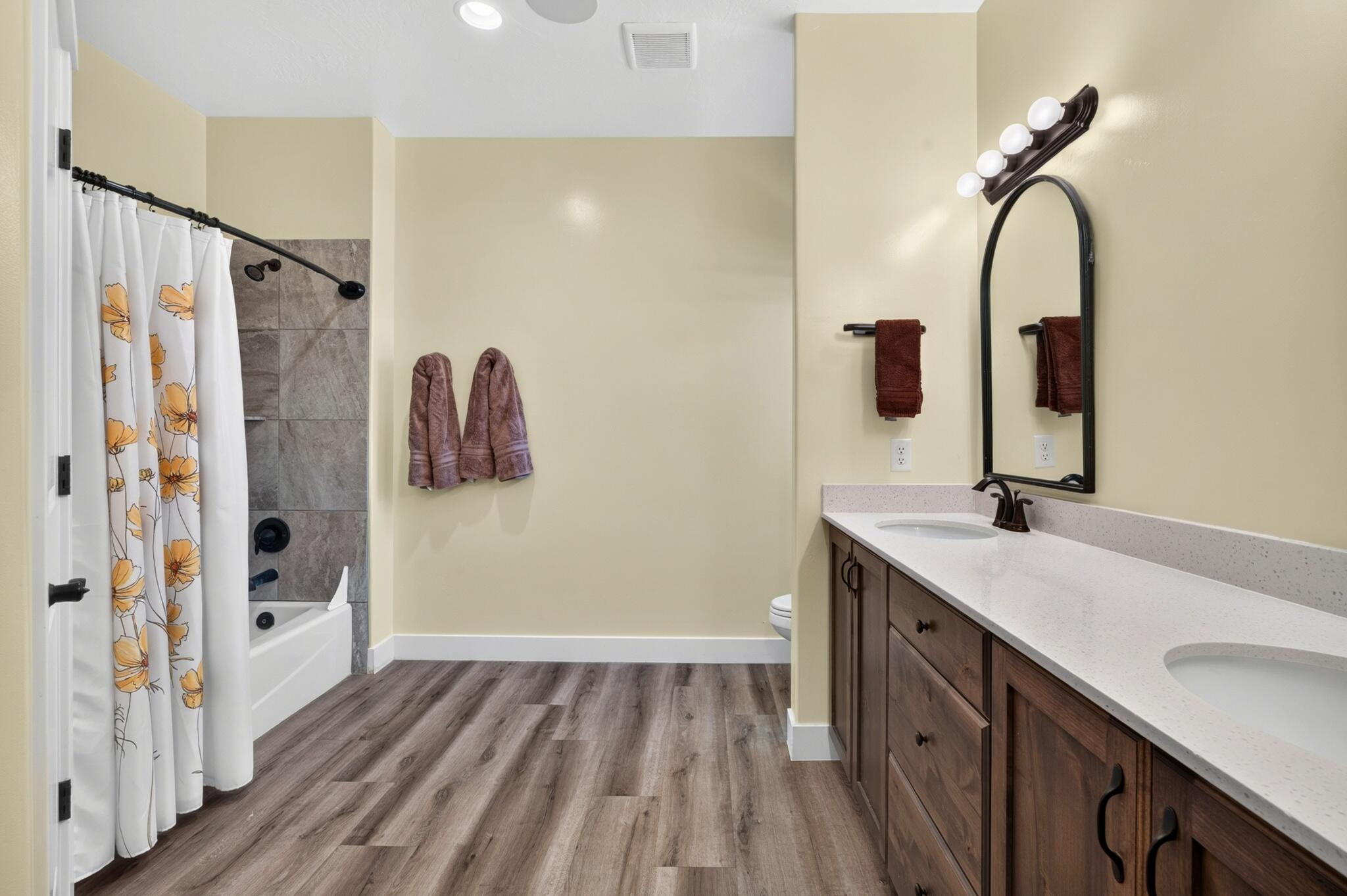 SAGE CANYON - Residential