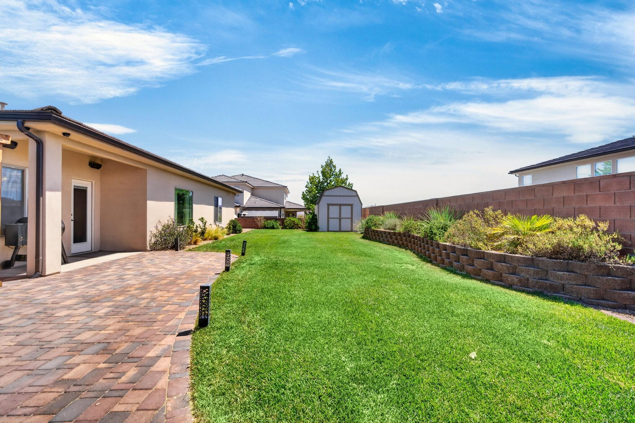 SAGE CANYON - Residential