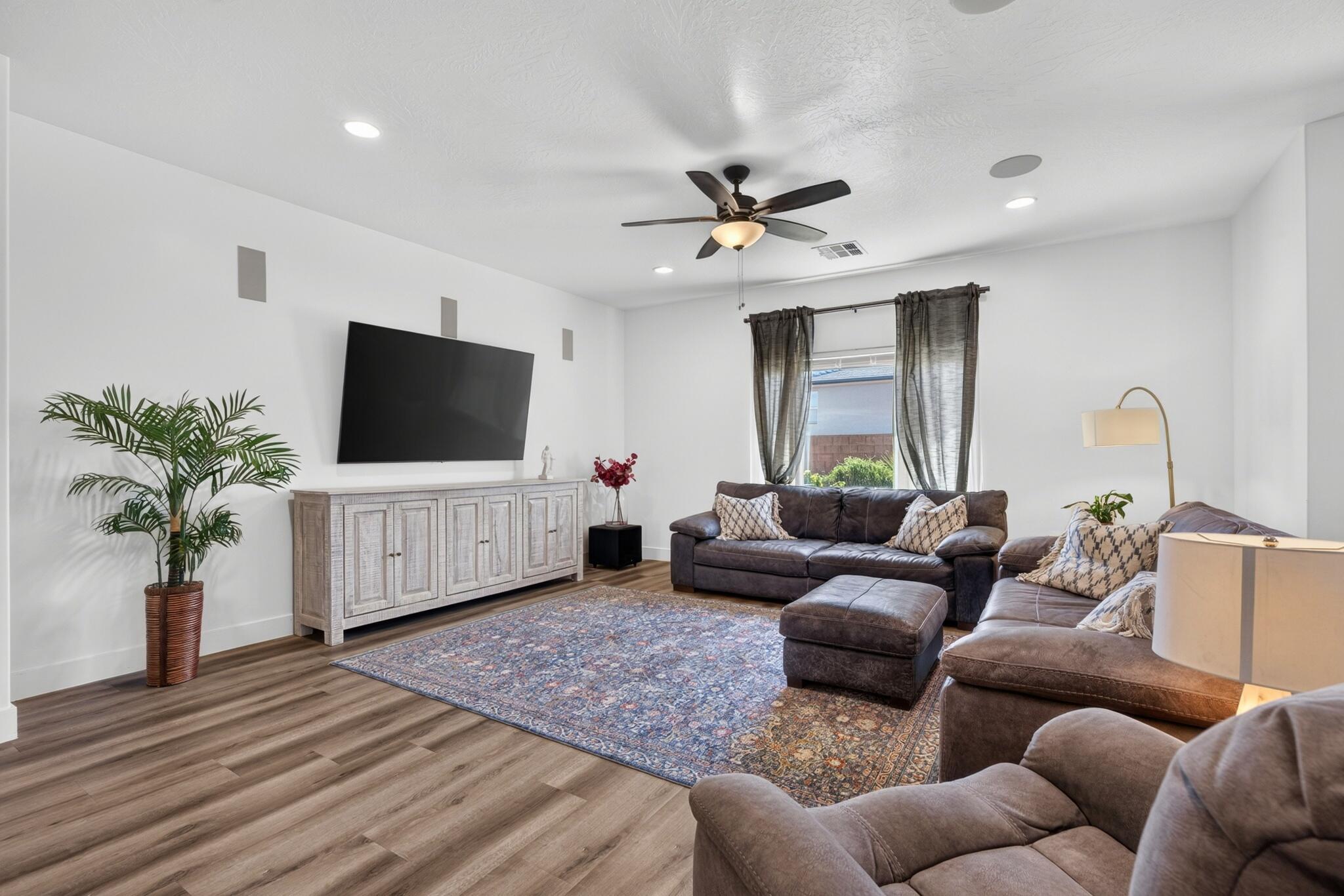 SAGE CANYON - Residential