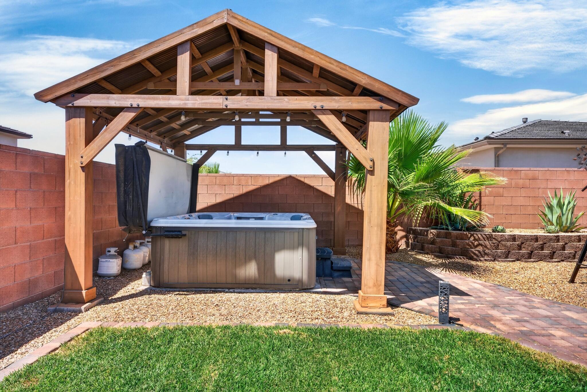 SAGE CANYON - Residential