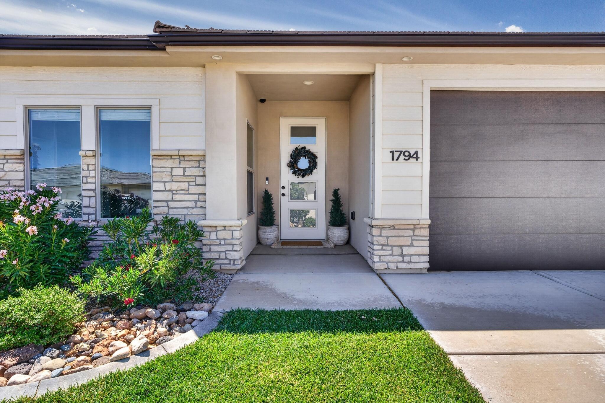 SAGE CANYON - Residential