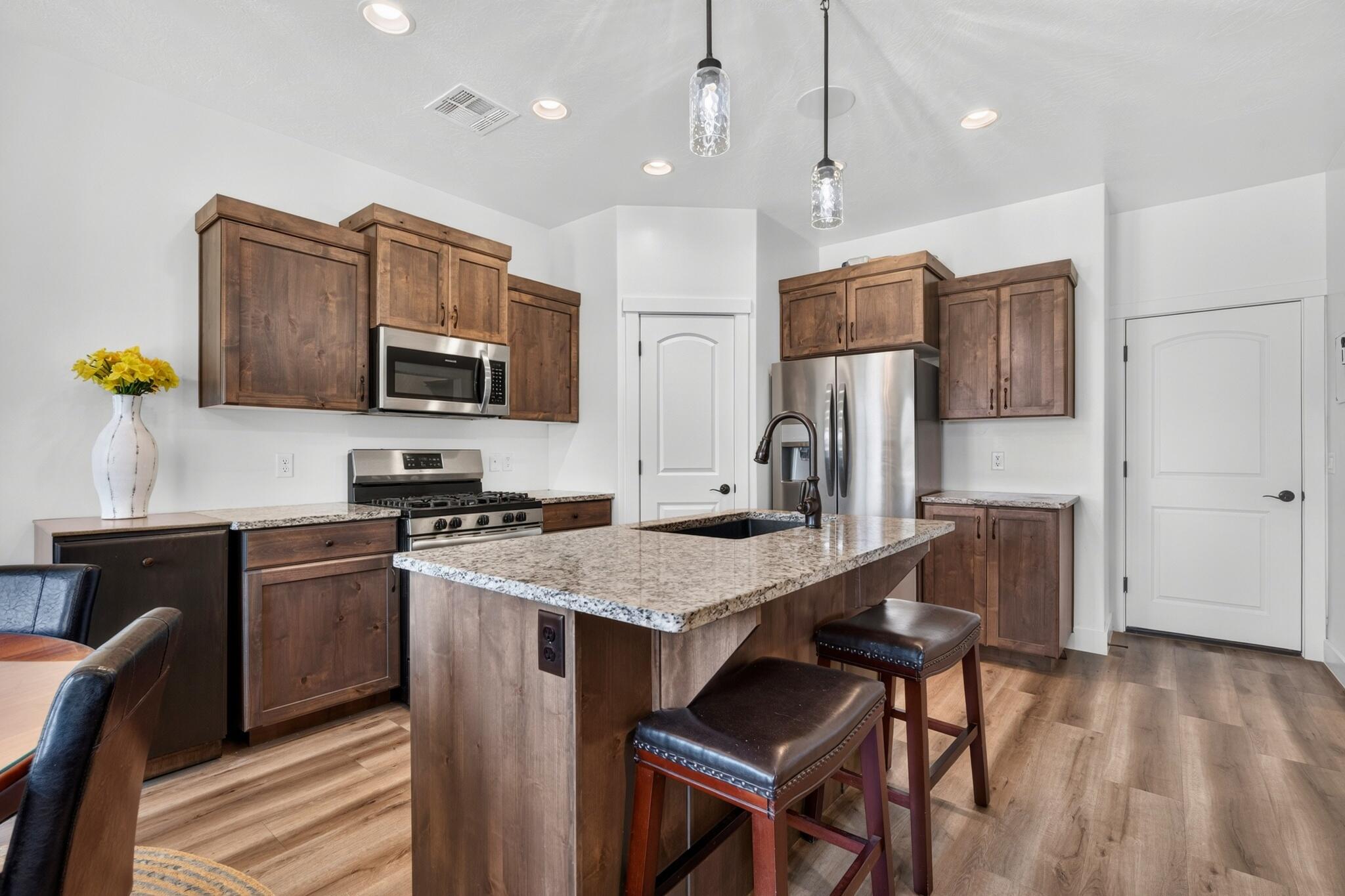 SAGE CANYON - Residential