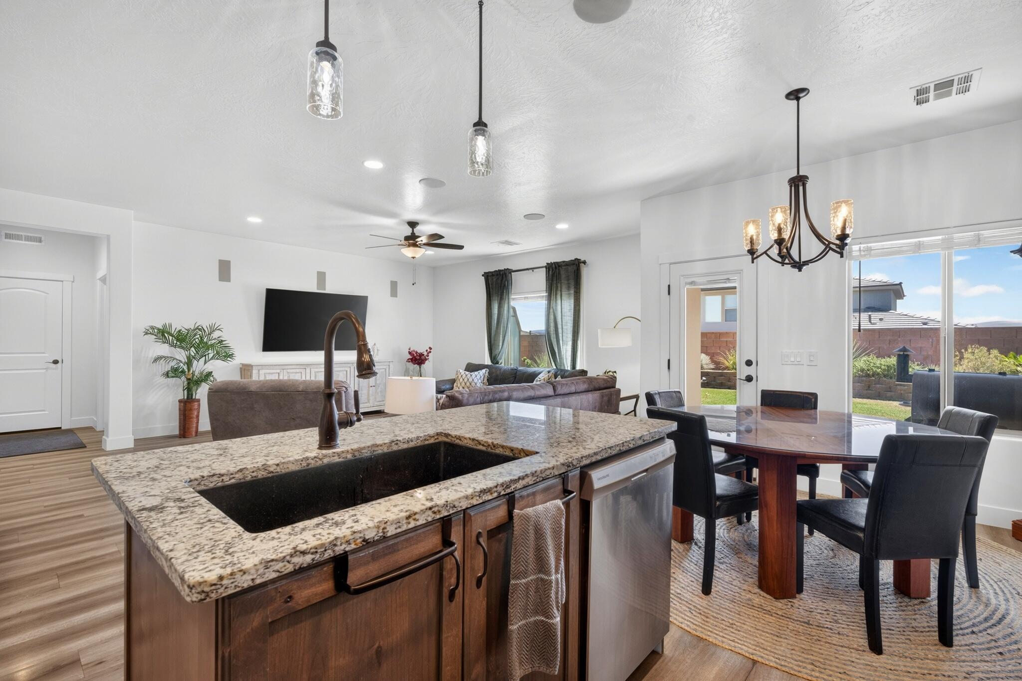 SAGE CANYON - Residential