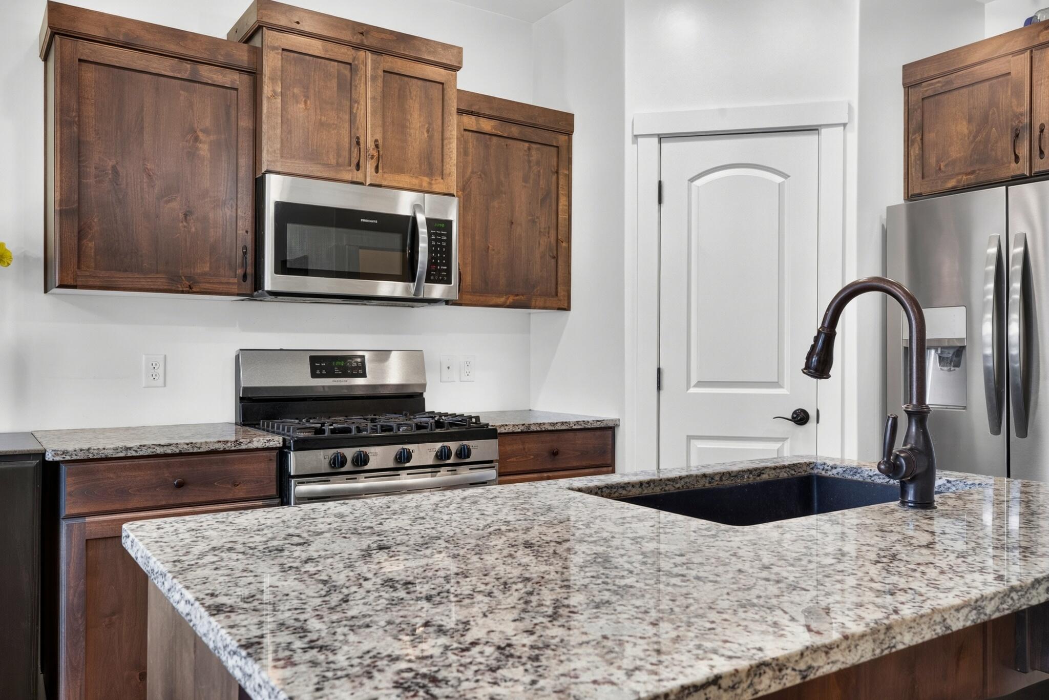 SAGE CANYON - Residential