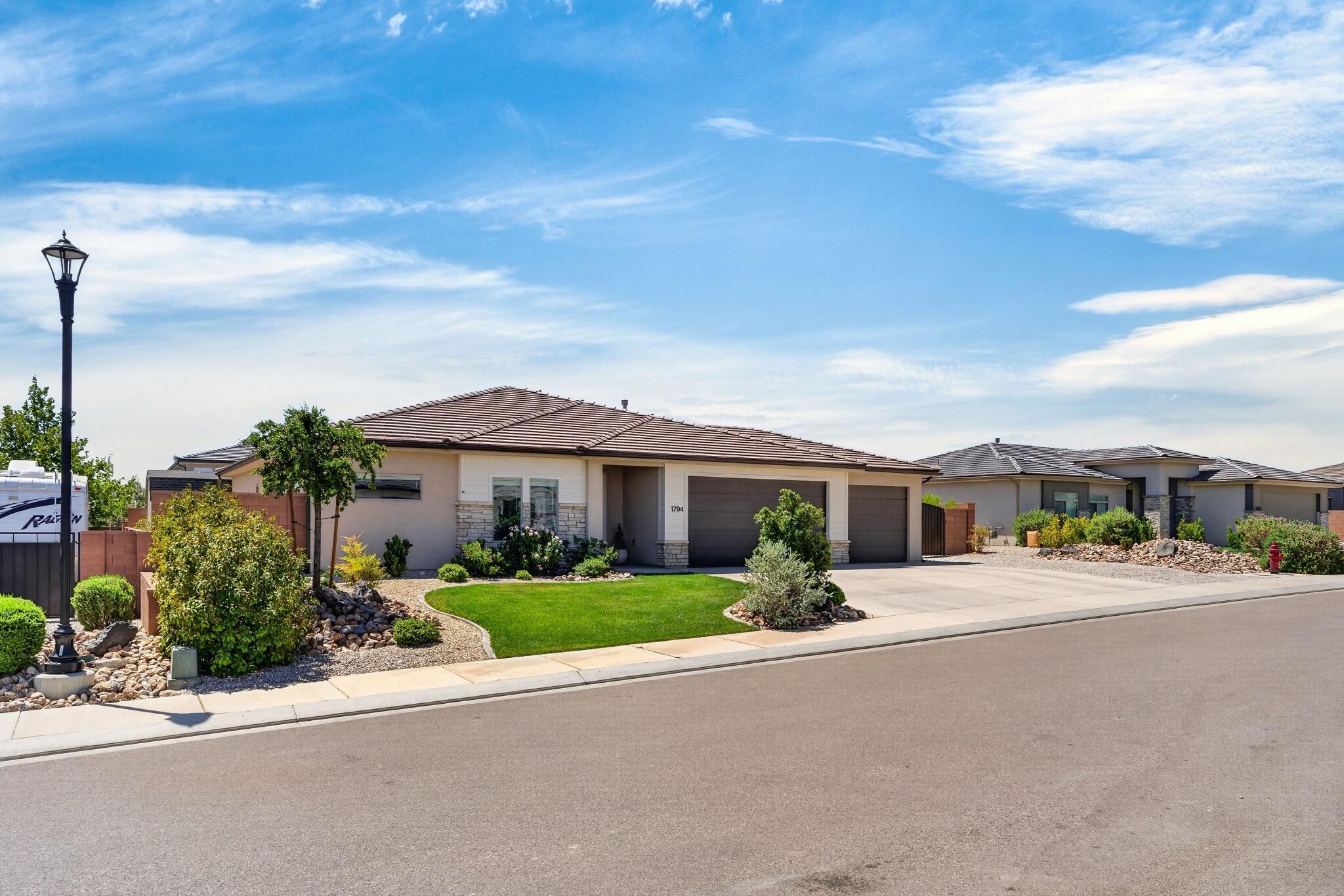 SAGE CANYON - Residential