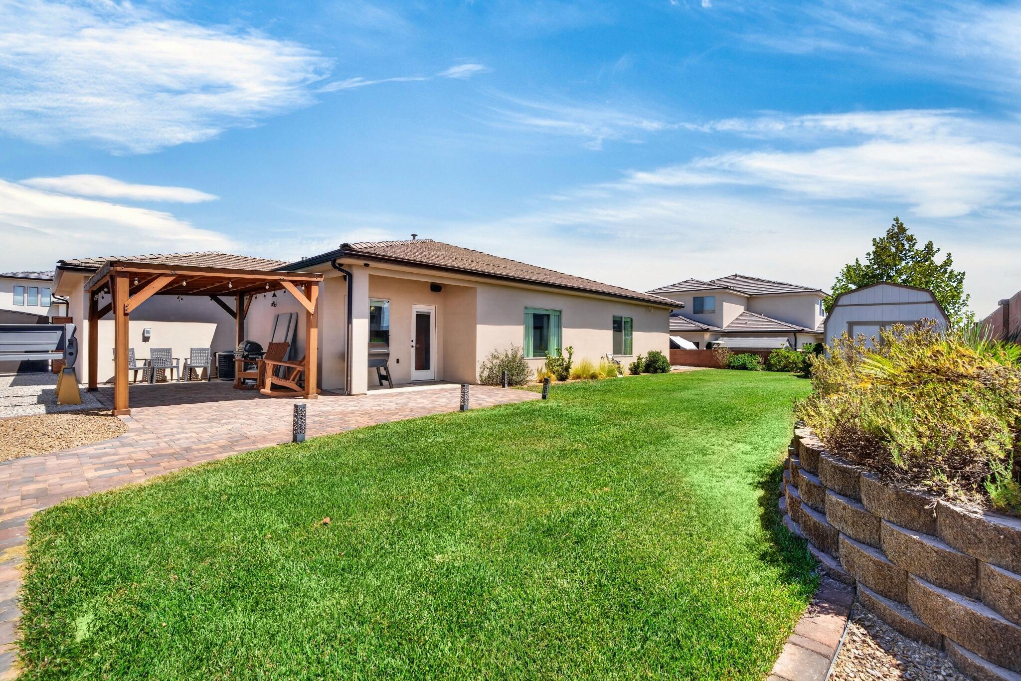 SAGE CANYON - Residential