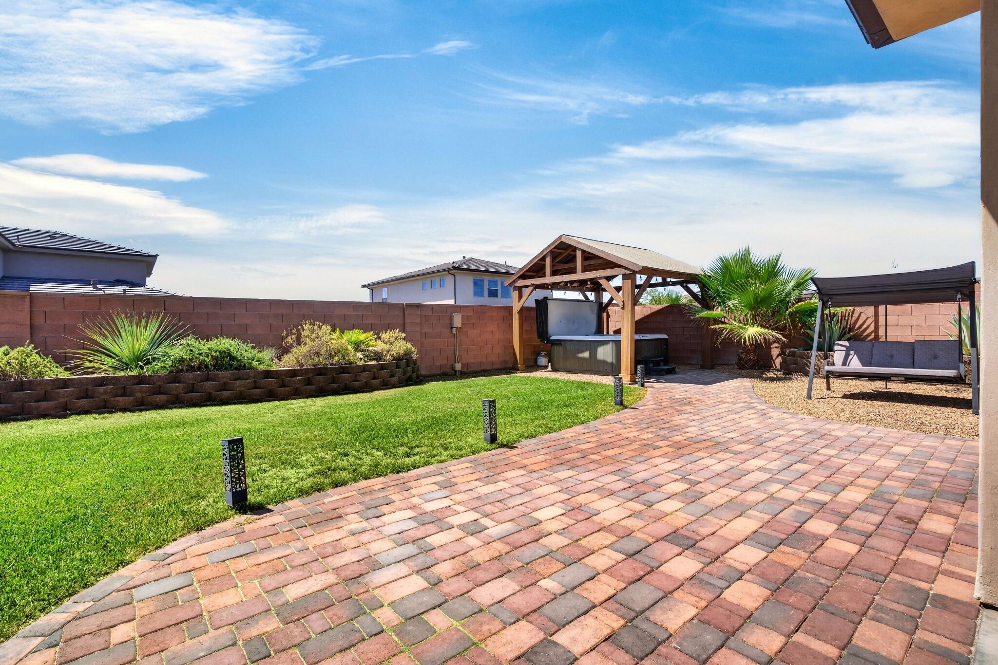 SAGE CANYON - Residential