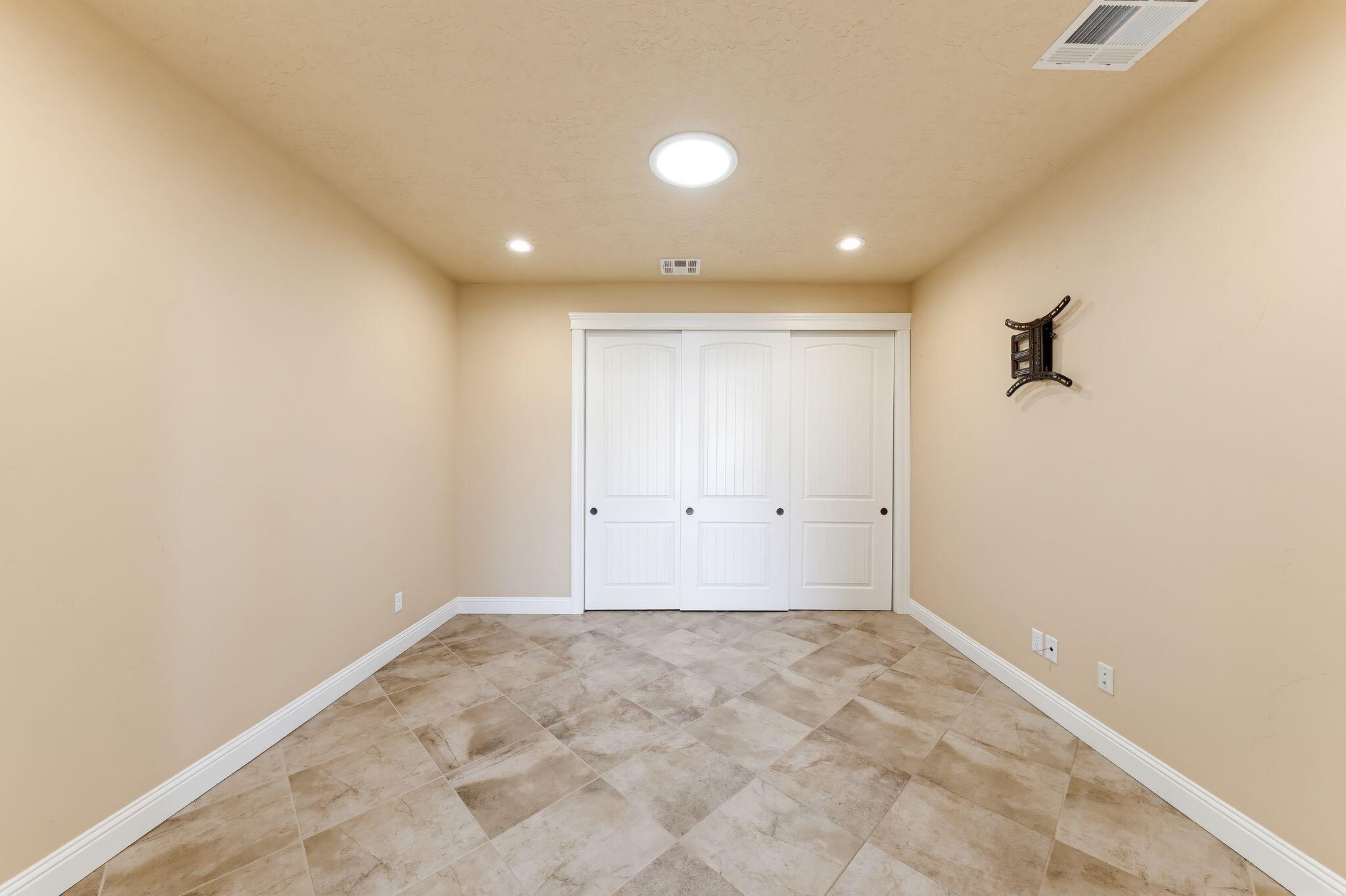 MEADOWS AT STUCKI FARMS - Residential