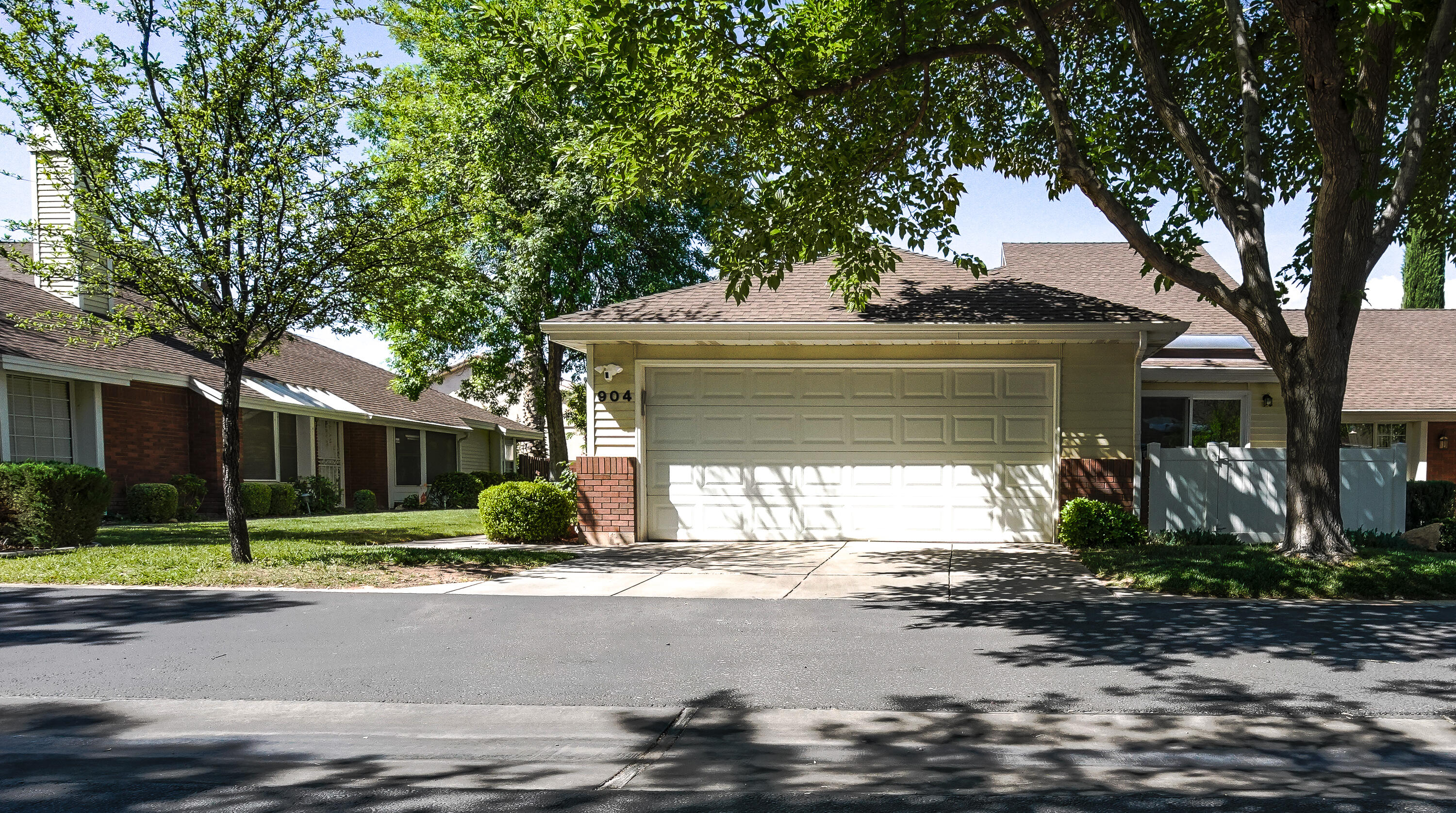 Beautifully upgraded home located on a tree lined street, the perfect setting and location in the development. Well manicured yard with grape vines and pomegranate bush. Front patio as well as private back patio. Newly installed carpet and new interior paint.  New HVAC and water heater.  Granite countertops and stainless appliances in the kitchen, travertine tile floors, granite counters in the bathrooms.  Primary bath has a double sinks and a walk in shower.  Abundance of storage in the garage, bedroom #2 has 2 closets. Under Contract with a 48 hr kick out clause.  
Buyer to verify all information.