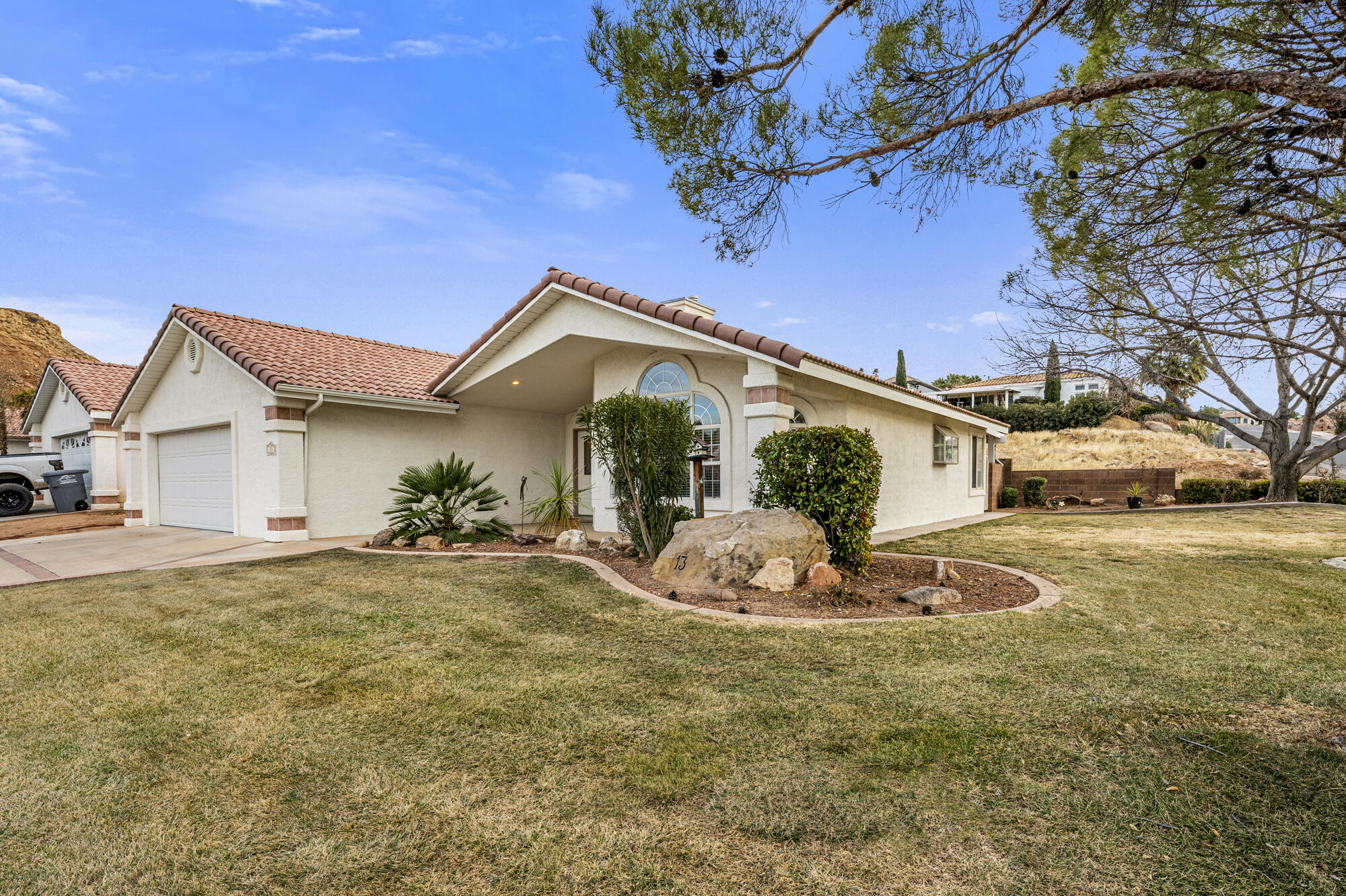 Quiet neighborhood that is close to shopping, medical, schools and golf courses.  This is the perfect starter or 2nd home!  The floor plan makes the home feel spacious!  This home is super clean and move-in ready.