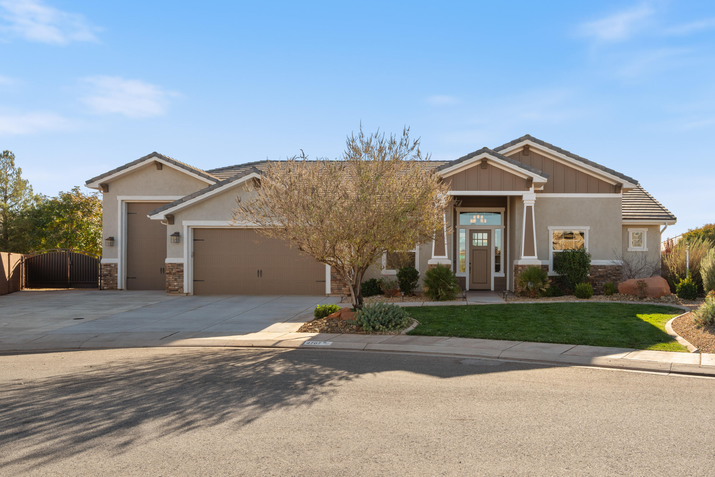 HOMESTEADS AT STUCKI FARMS - Residential