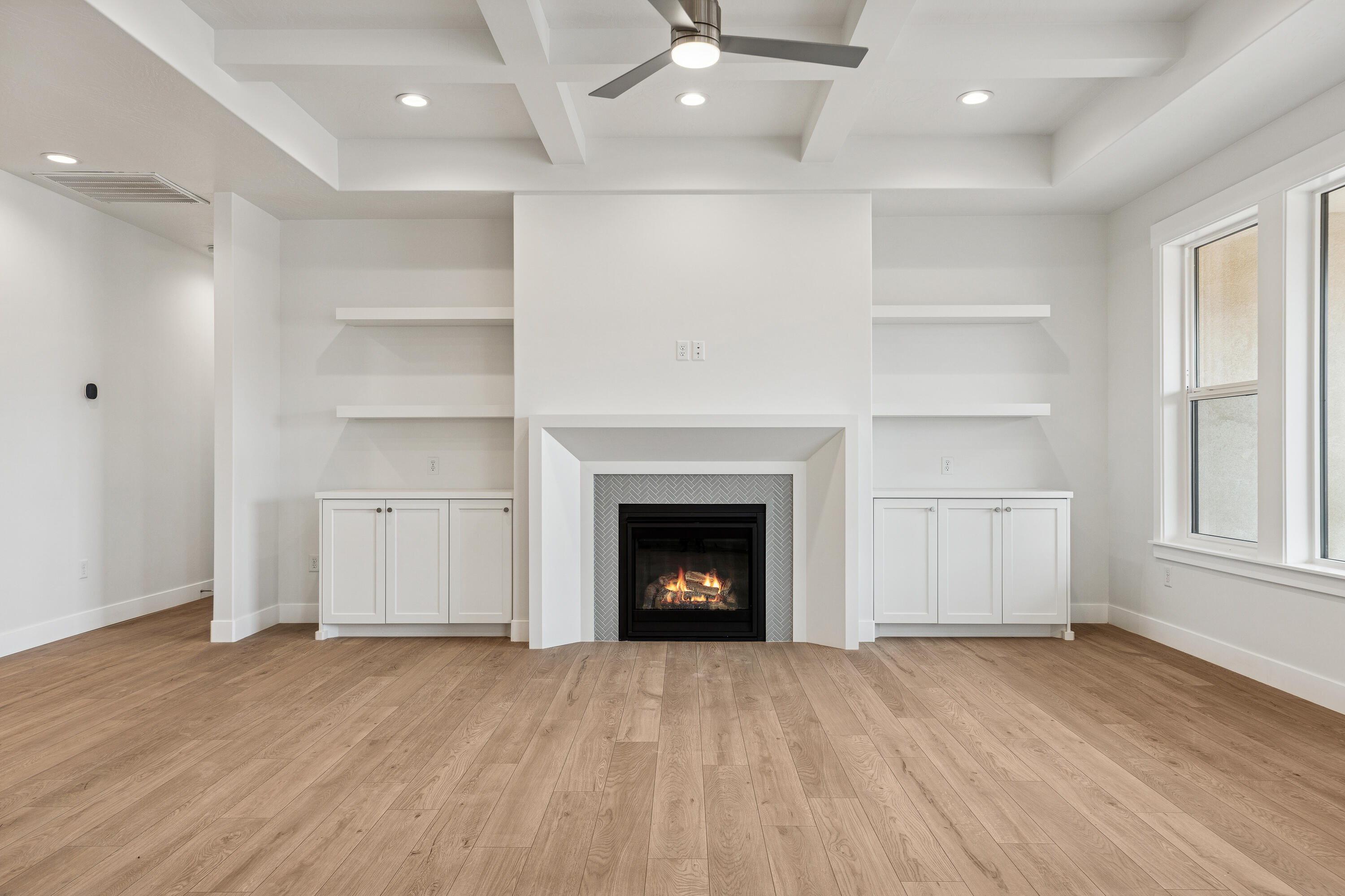 RED SLATE ESTATES - Residential