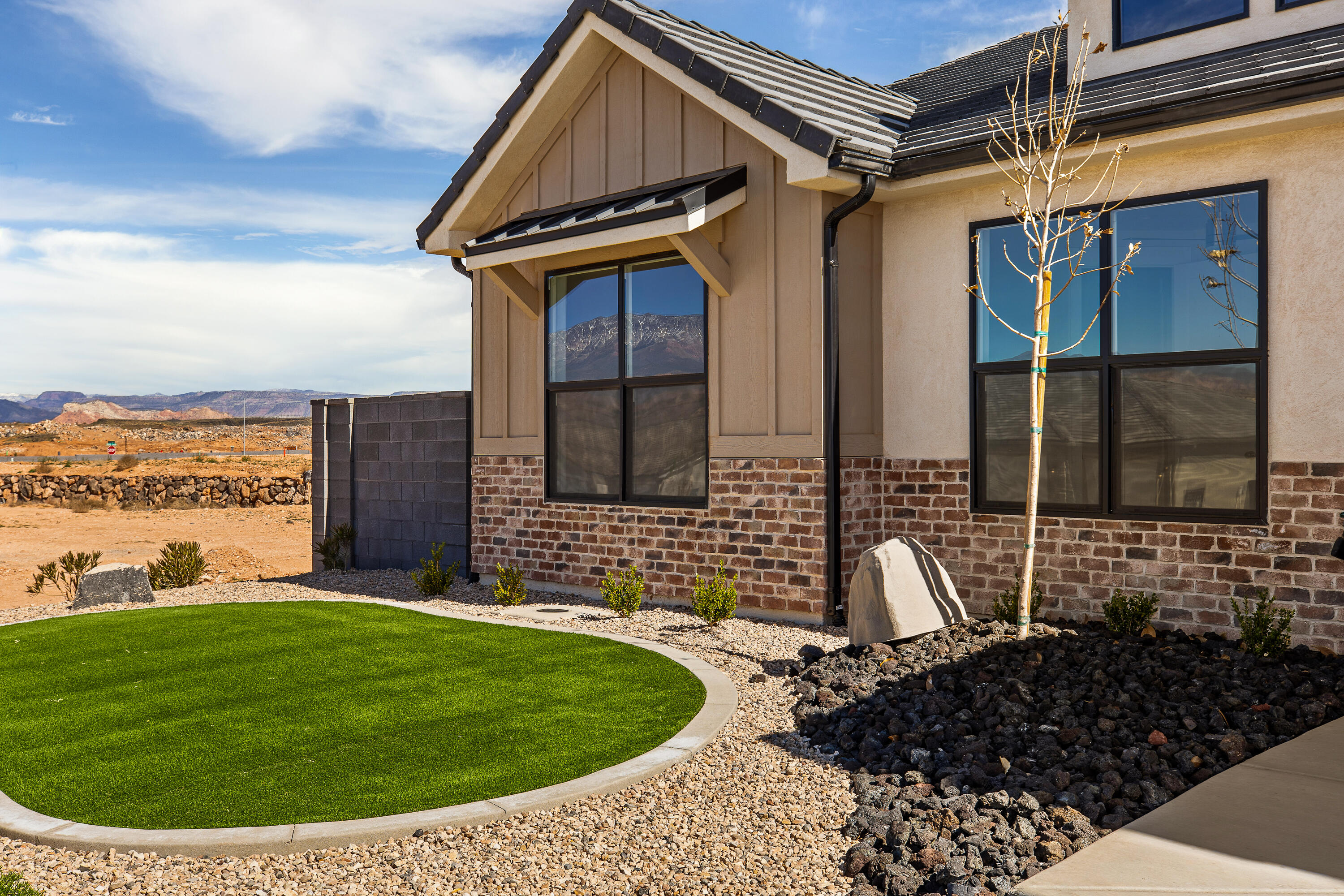 RED SLATE ESTATES - Residential