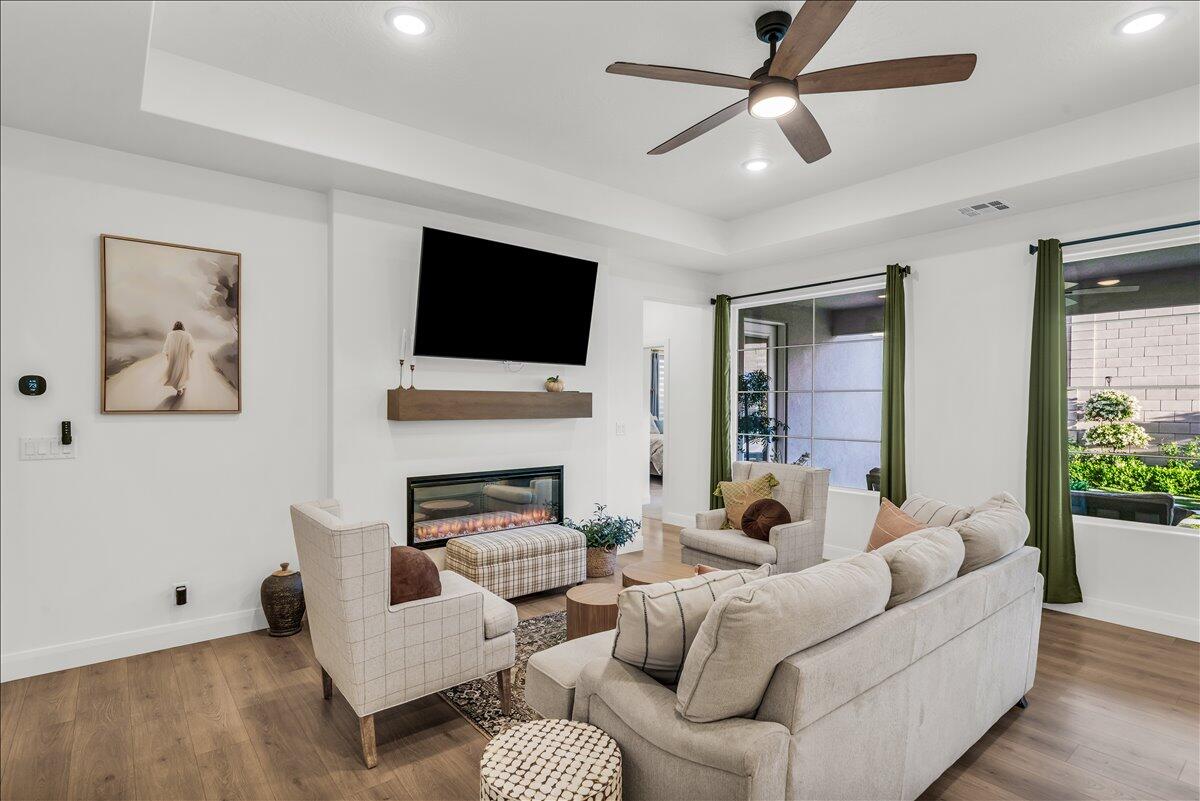 DESERT COLOR SAGE HAVEN - Residential