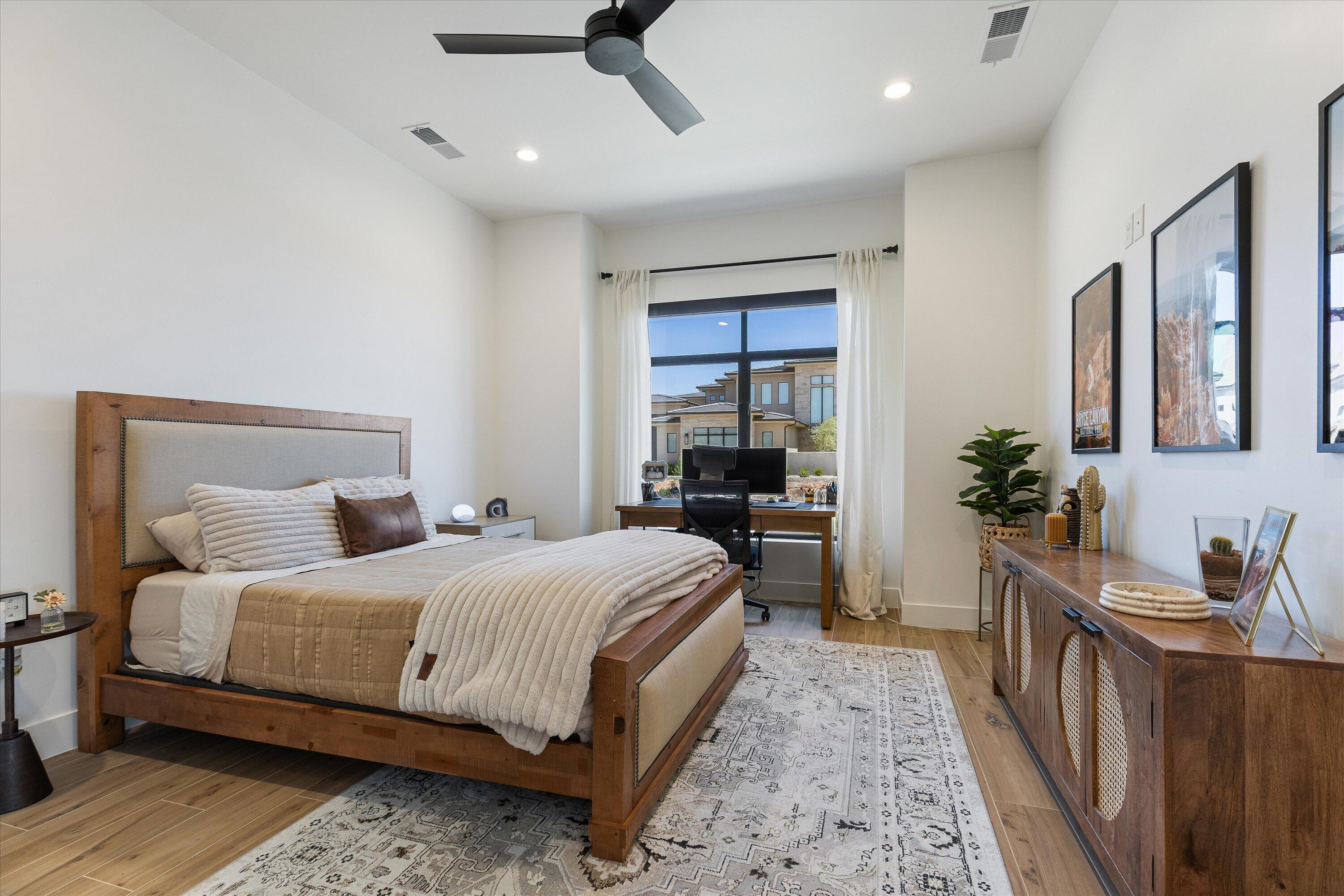 TONAQUINT COVE - Residential